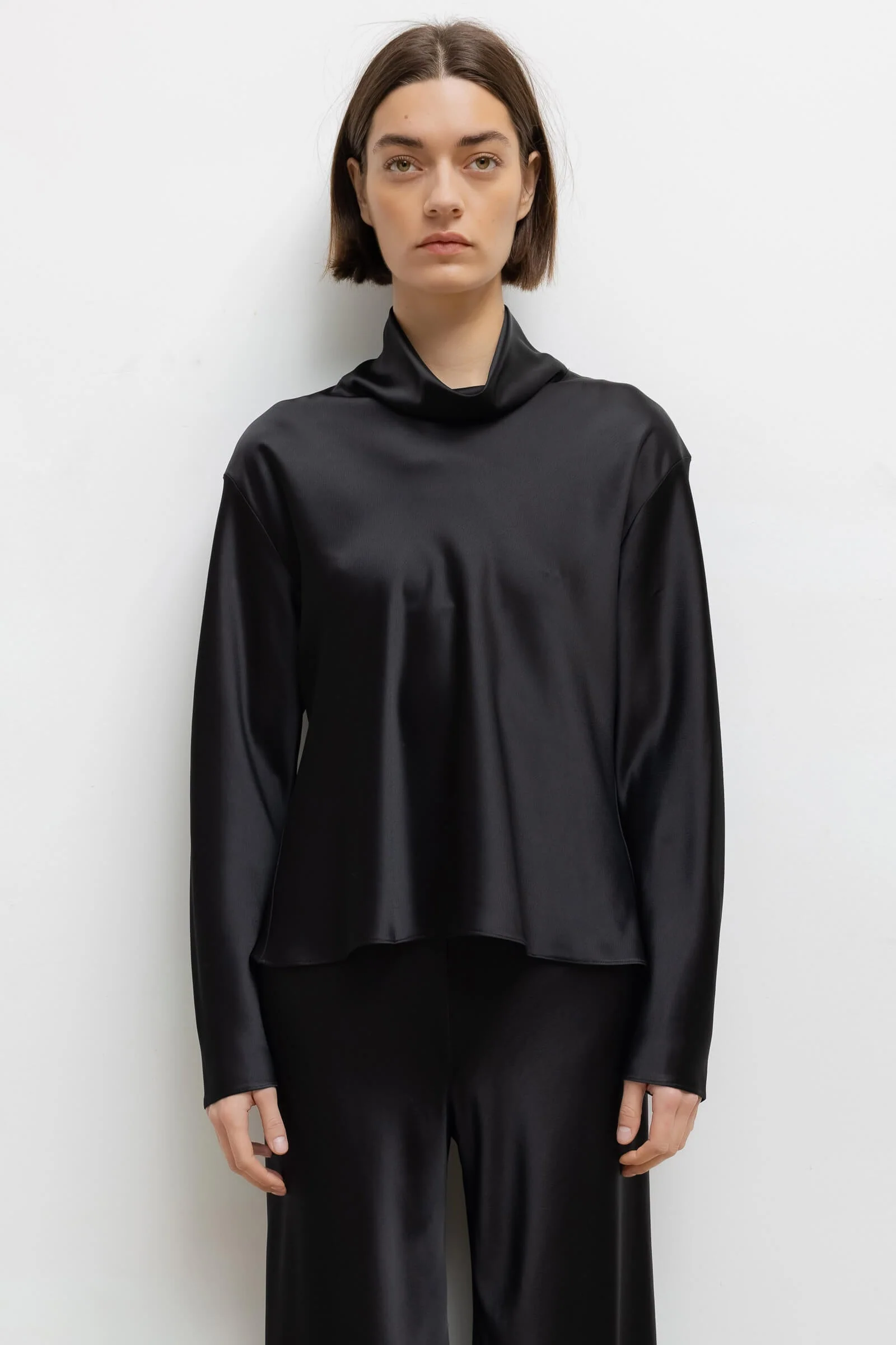 Leset - Barb Long Sleeve Cowl