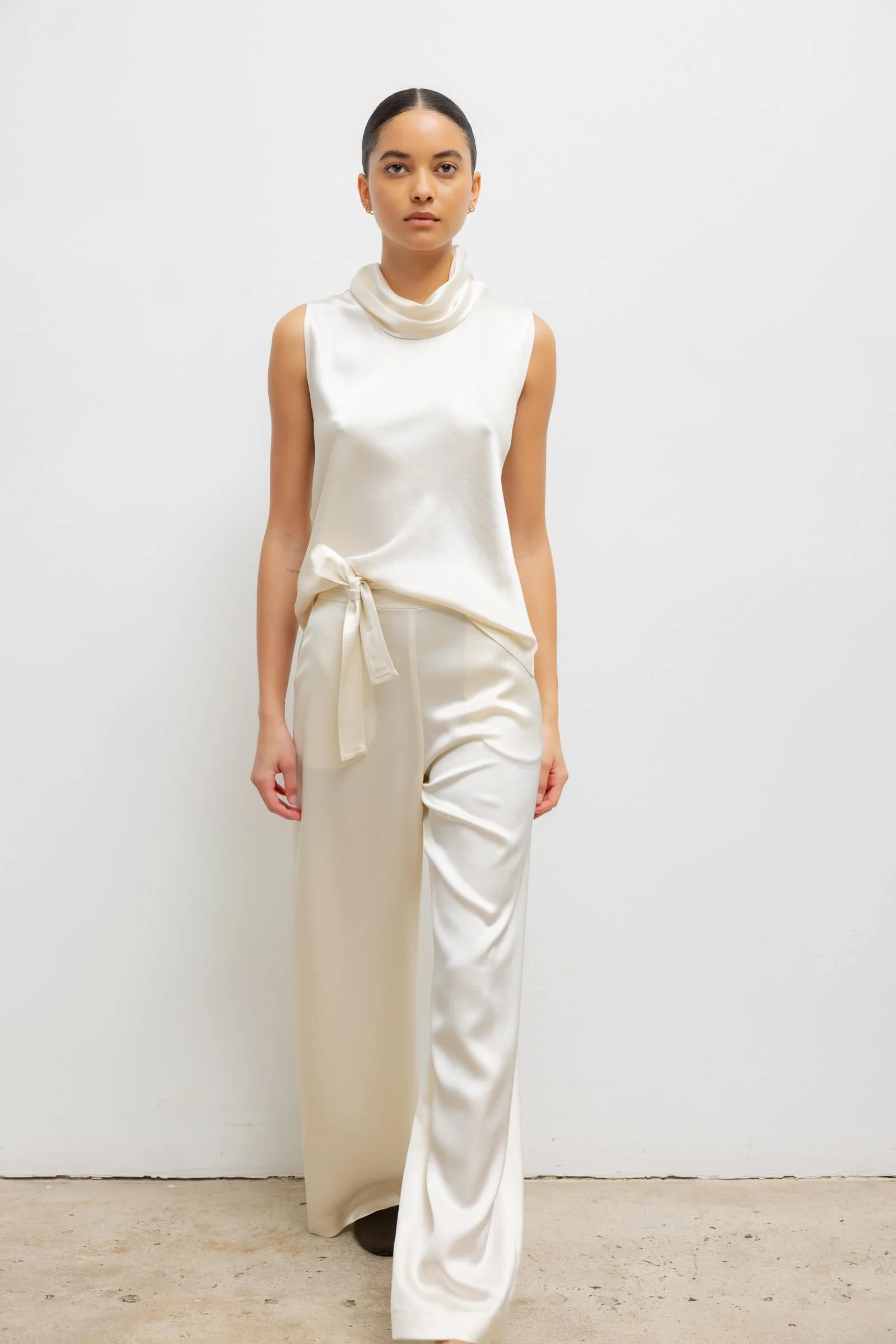 Leset - Barb Sleeveless Cowl Neck - Image 4