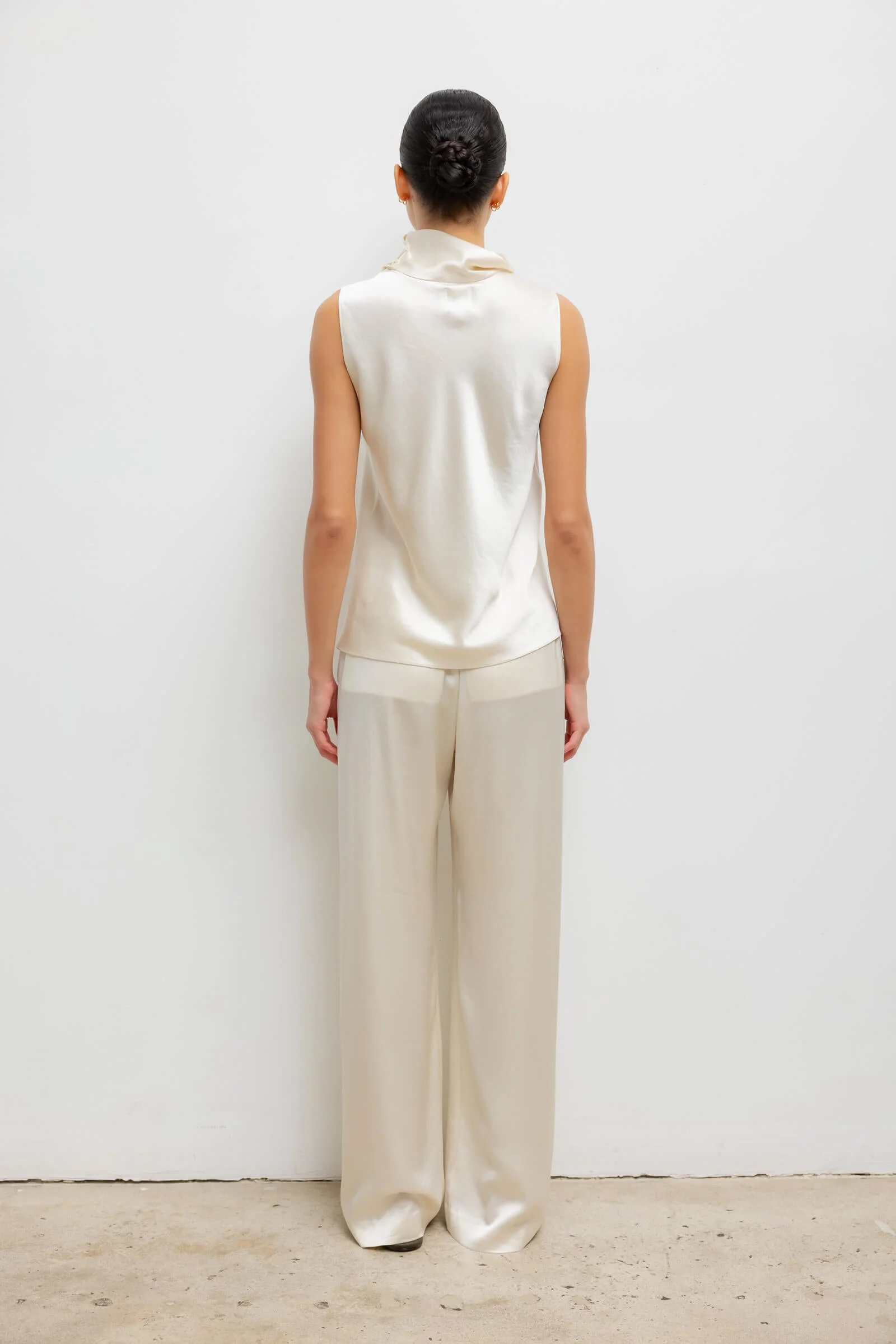 Leset - Barb Sleeveless Cowl Neck - Image 7