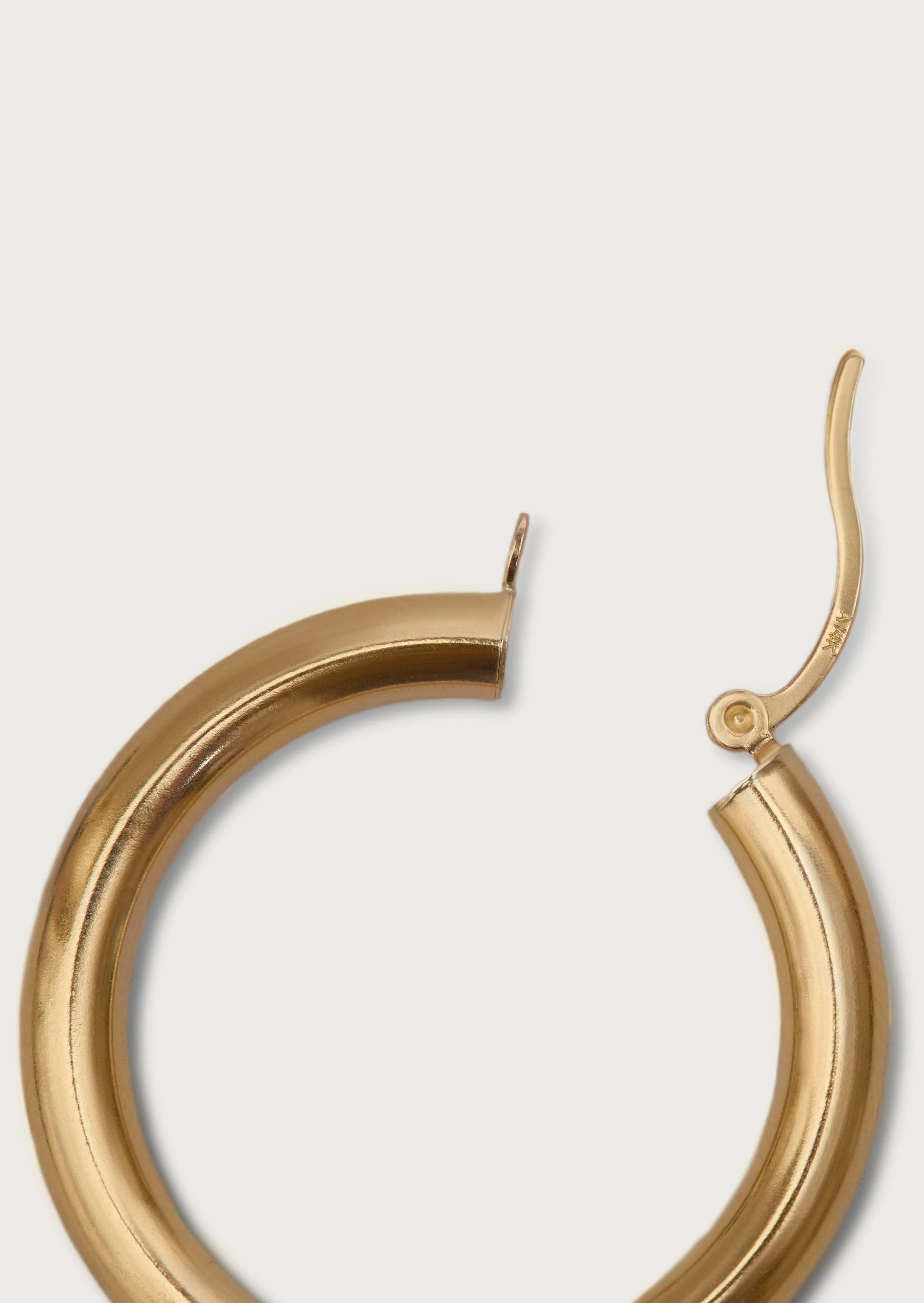 Kinn - Classic Hoop Earrings Large - Image 4