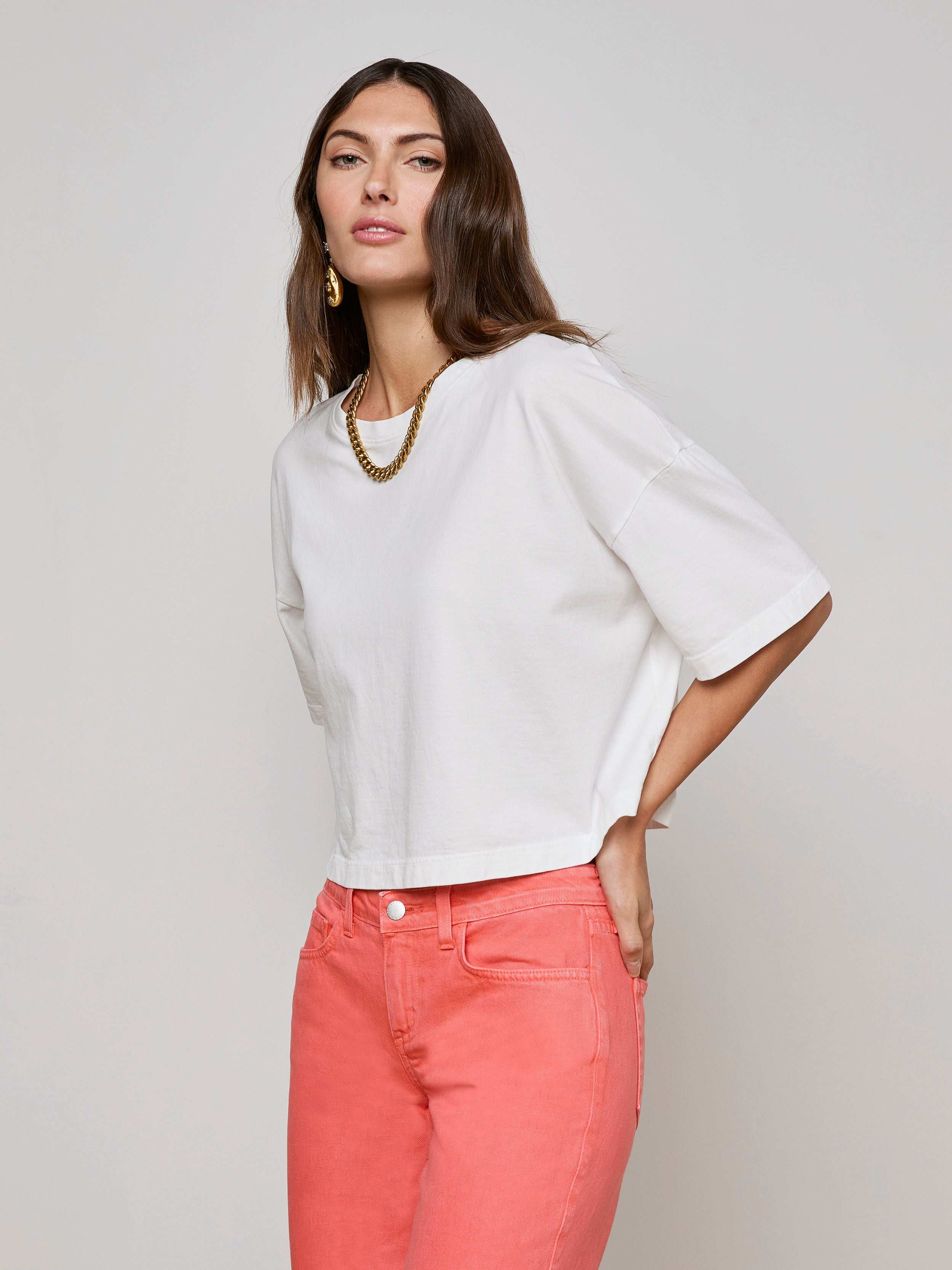 L'AGENCE - Daria Oversized Cropped Tee - Image 3