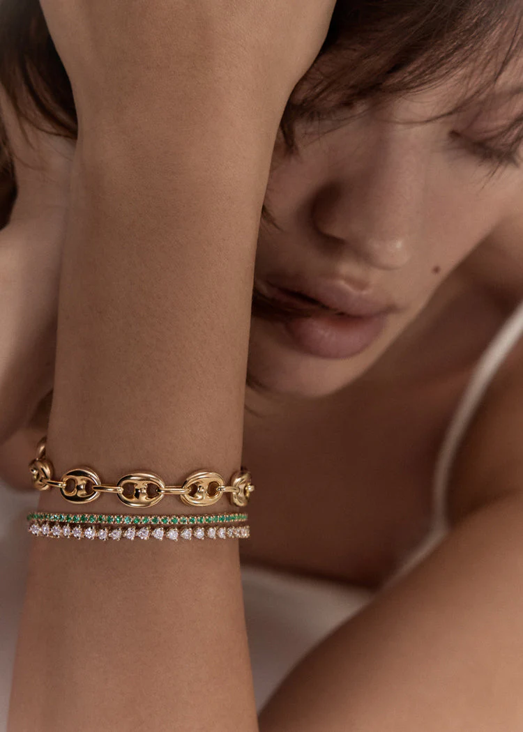 Kinn - Classic Diana Tennis Bracelet Emerald Yellow Gold - Image 5