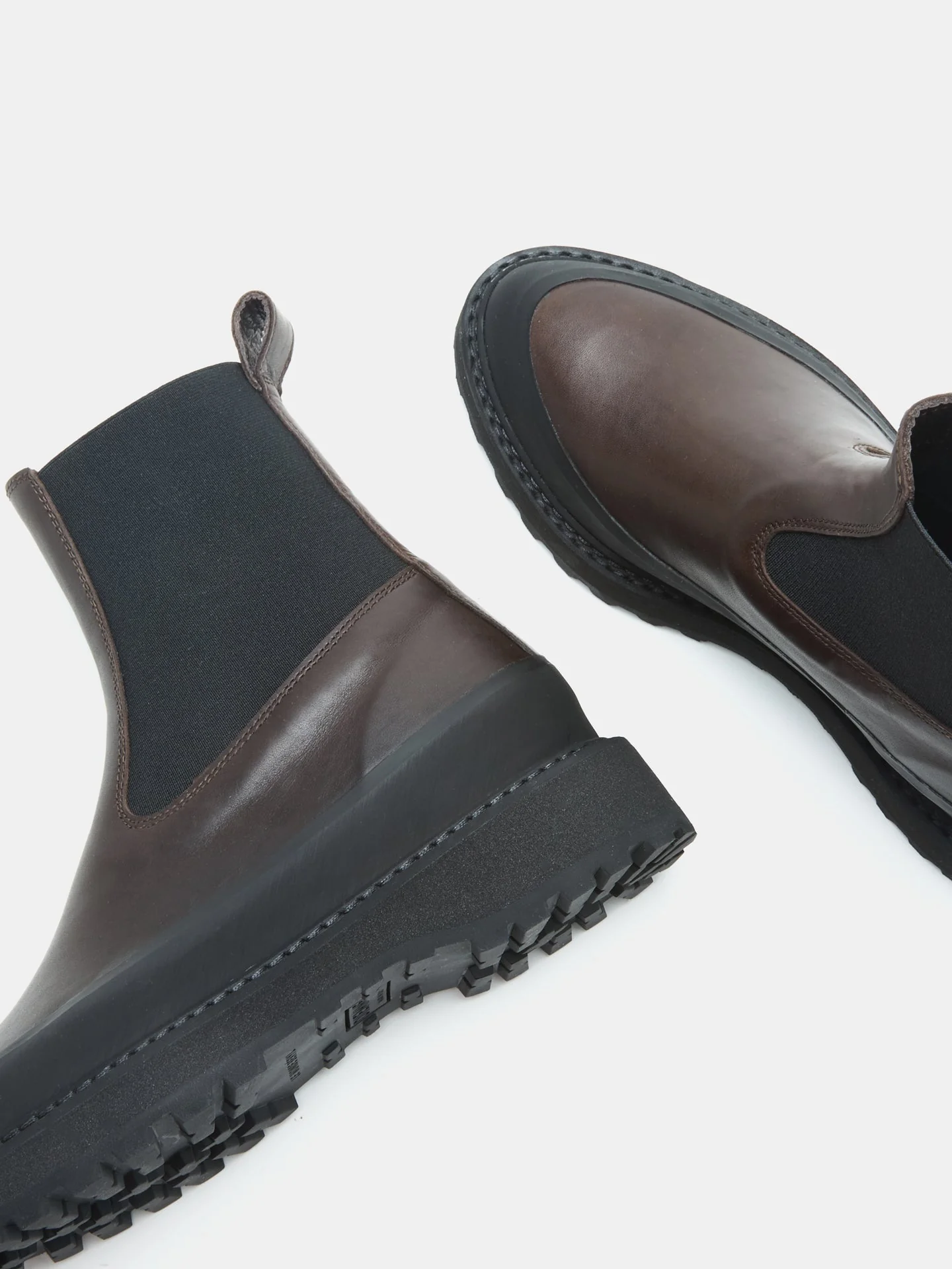 Le Monde Beryl - Chelsea Dolomite / Dark Chocolate Leather - Image 4