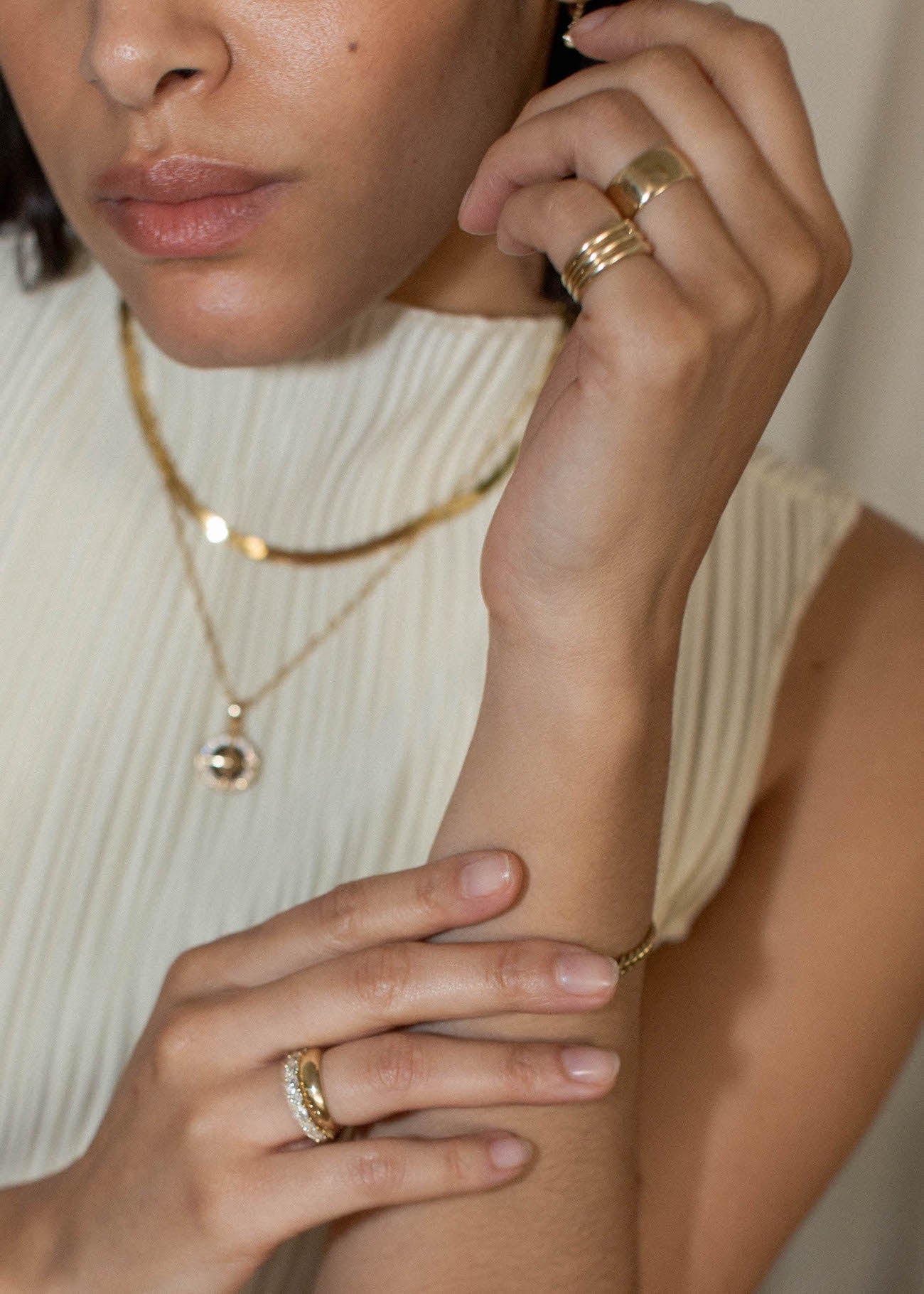 Kinn - Françoise Layered Ellipse Hollow Ring - Image 4