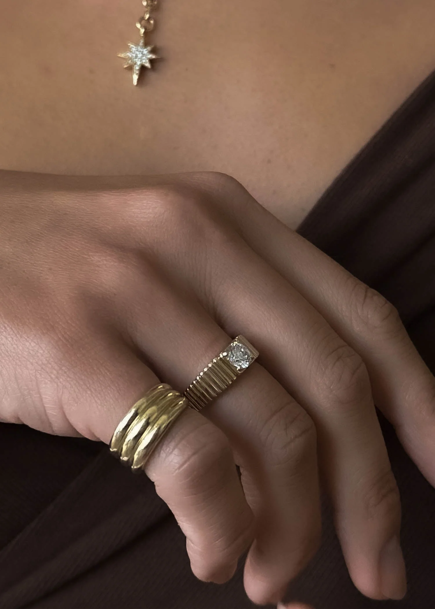Kinn - Françoise Layered Ellipse Hollow Ring - Image 8