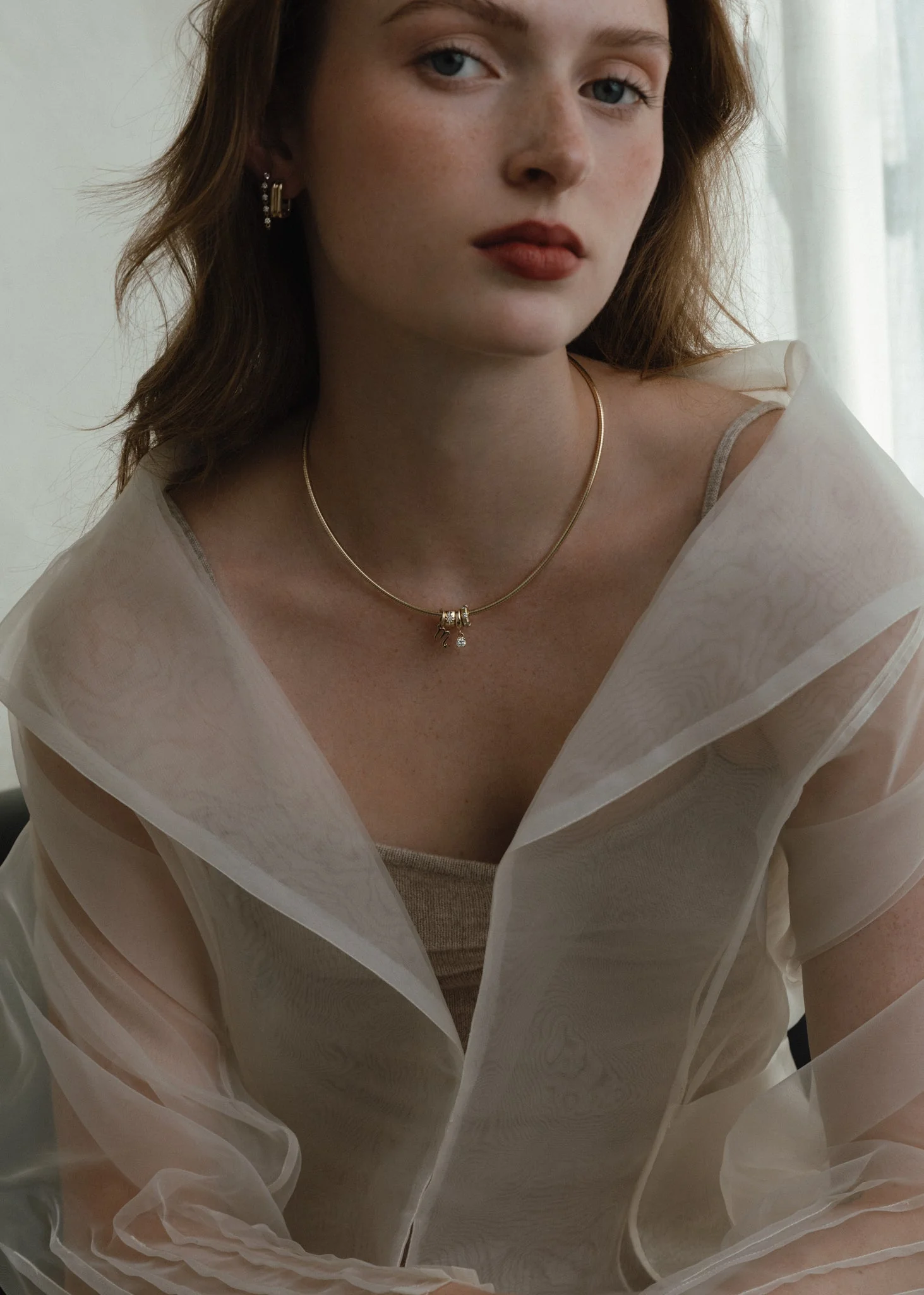 Kinn - Heirloom Curved Chain Necklace - Image 5