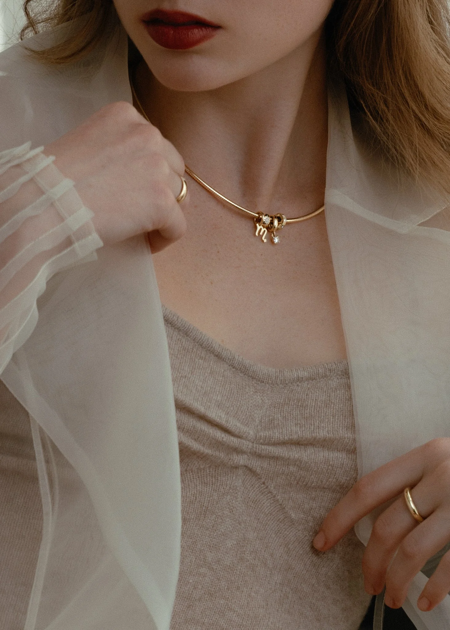 Kinn - Heirloom Curved Chain Necklace - Image 9