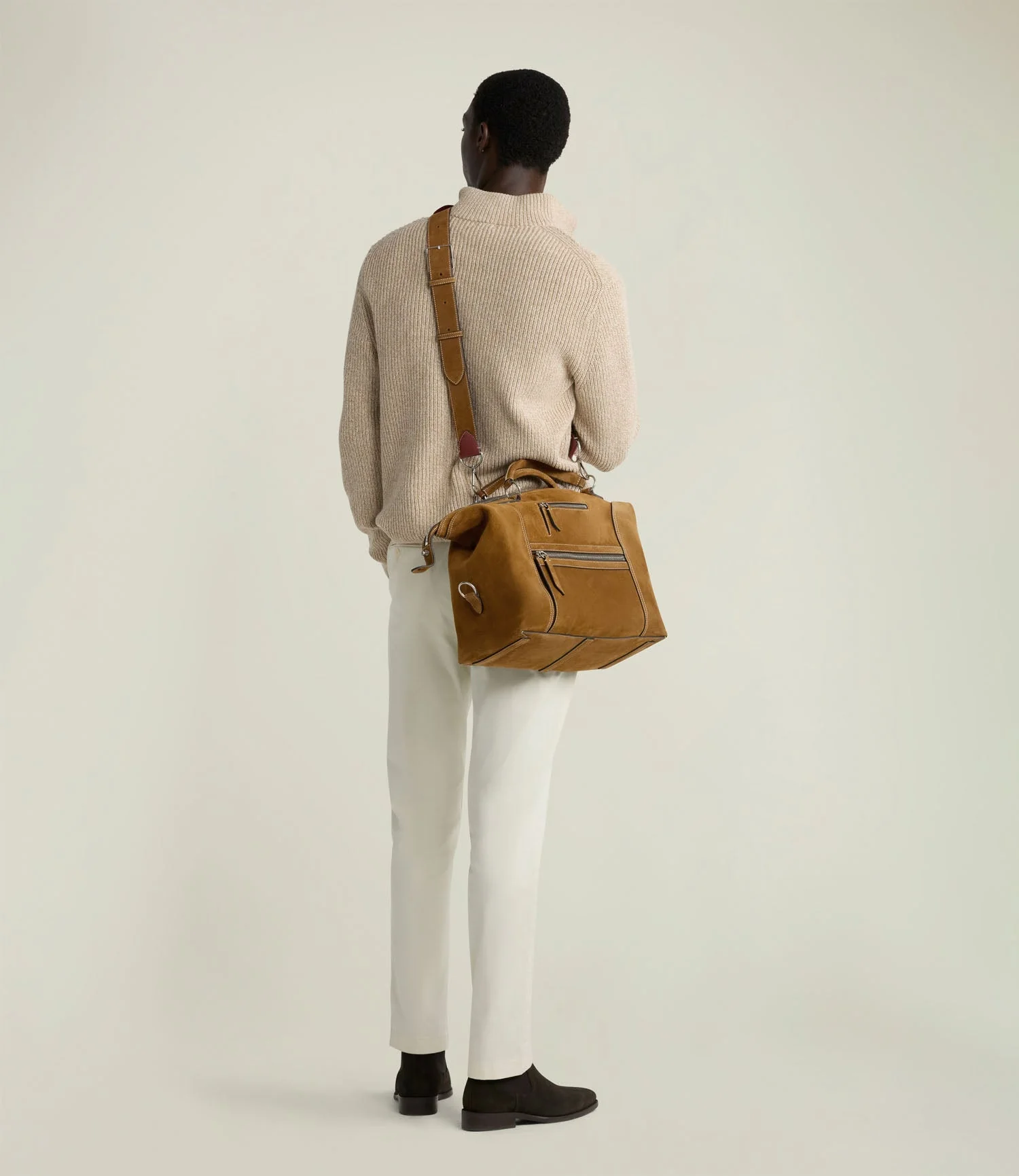 Metier - INDIANA JONES™ Vagabond Messenger Marrakech Suede - Collector’s Edition 9/10 - Image 9