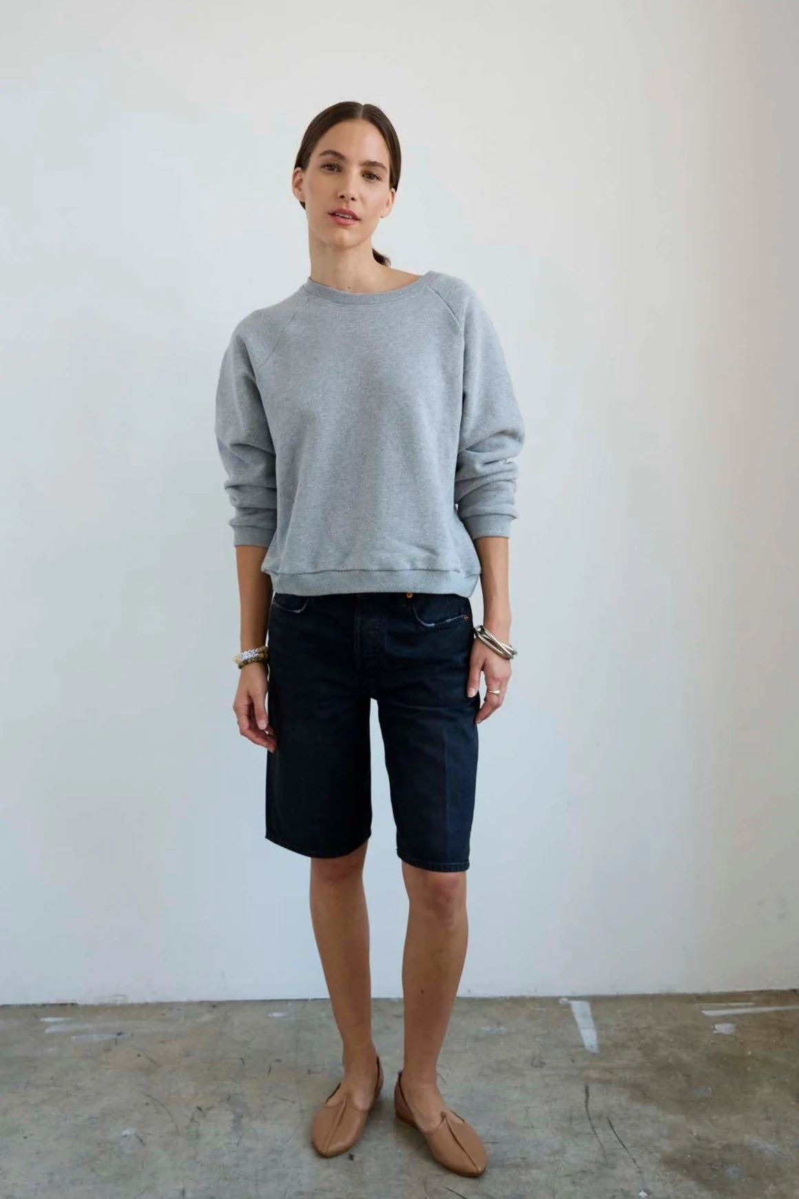 Jamie Haller - The Daily Sweatshirt in Heather Grey - Image 15