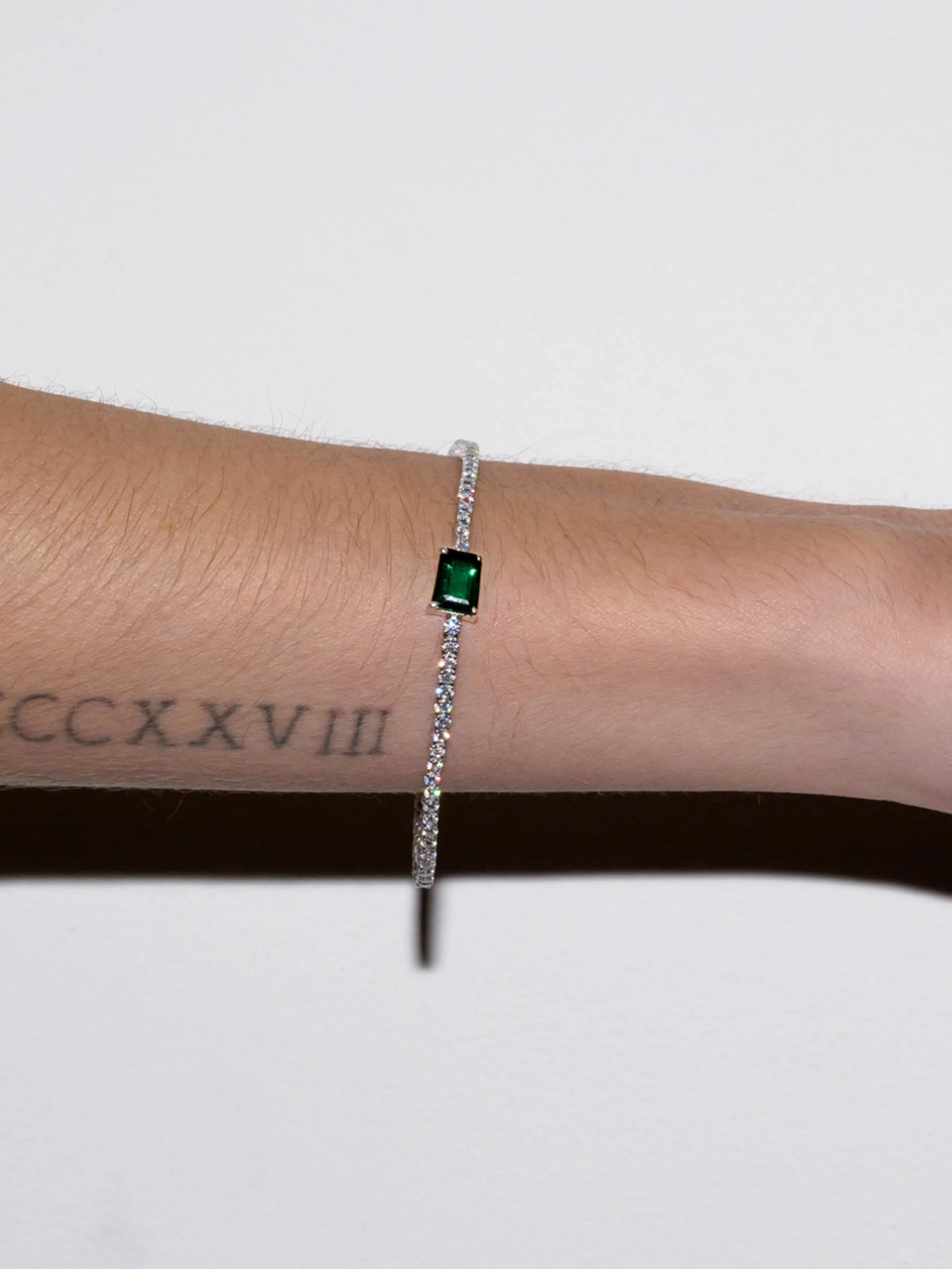 Dorsey - KATE RIVIÈRE BRACELET WITH LAB EMERALD IN 2MM MOISSANITE - Image 3
