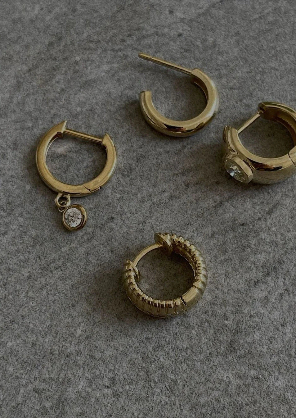 Kinn - Solis Ribbed Pavé Diamond Hoop Earrings - Image 6