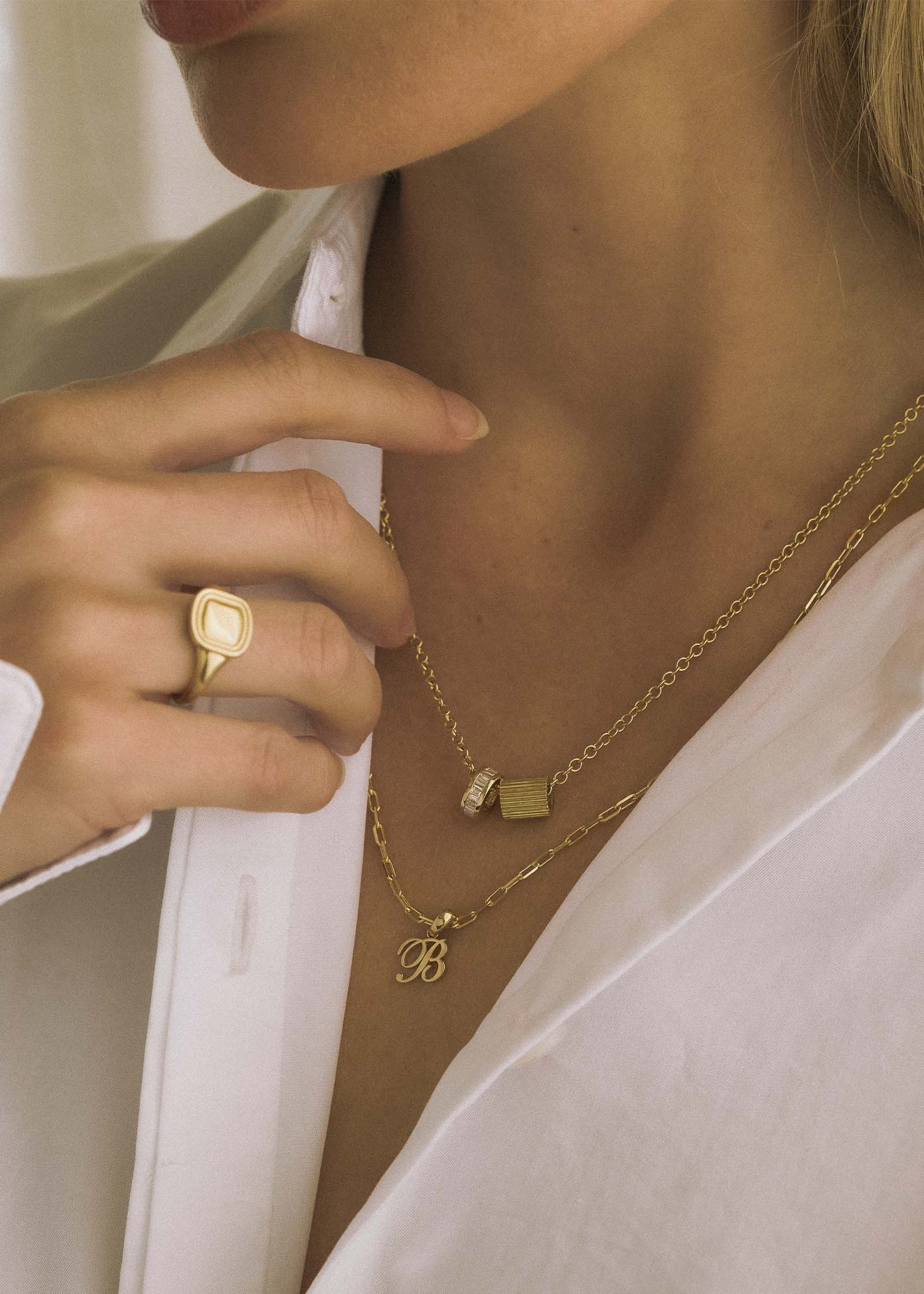 Kinn - The Estate Charm Yellow Gold - Image 2