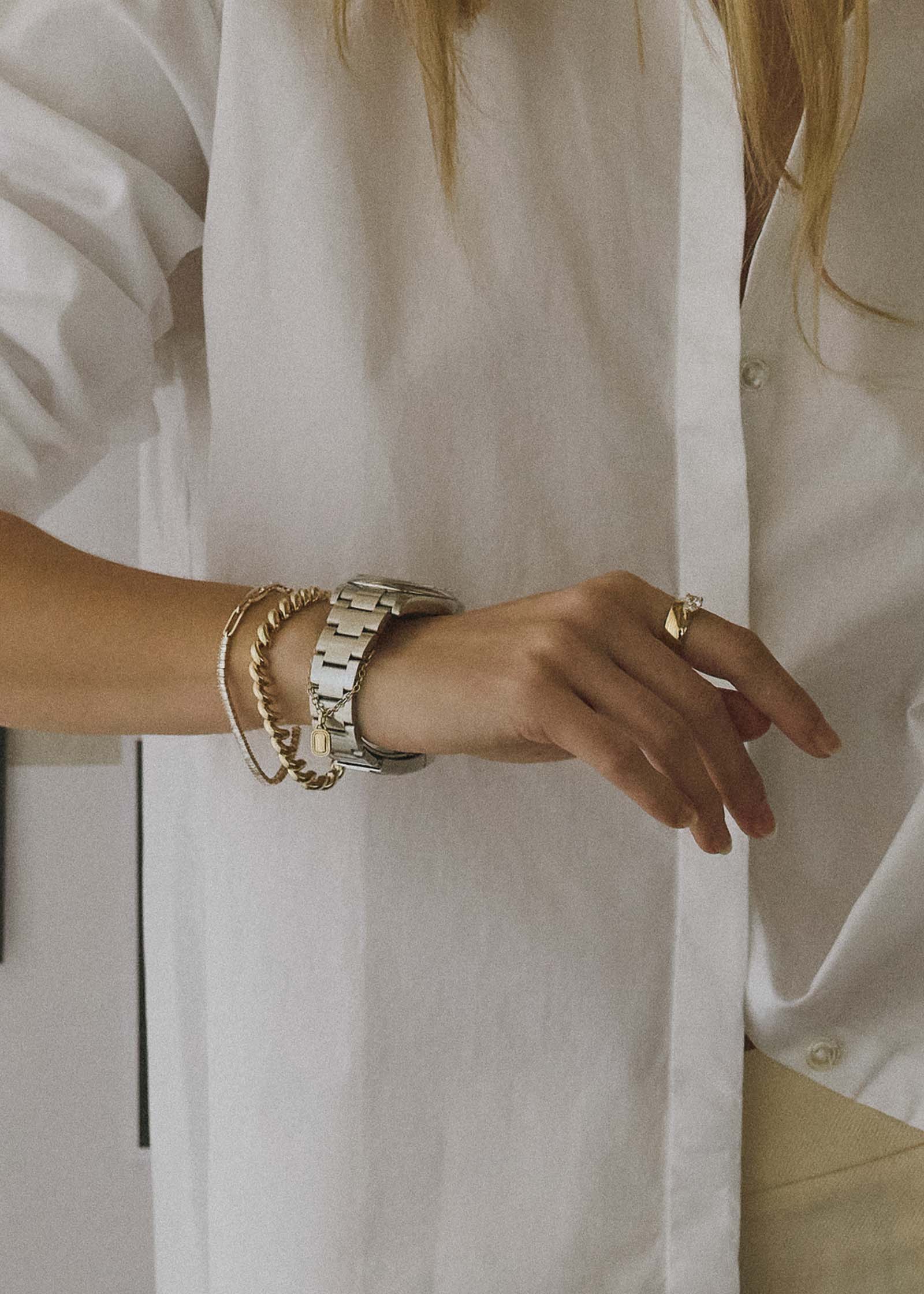 Kinn - The Estate Watch Charm Yellow Gold - Image 4
