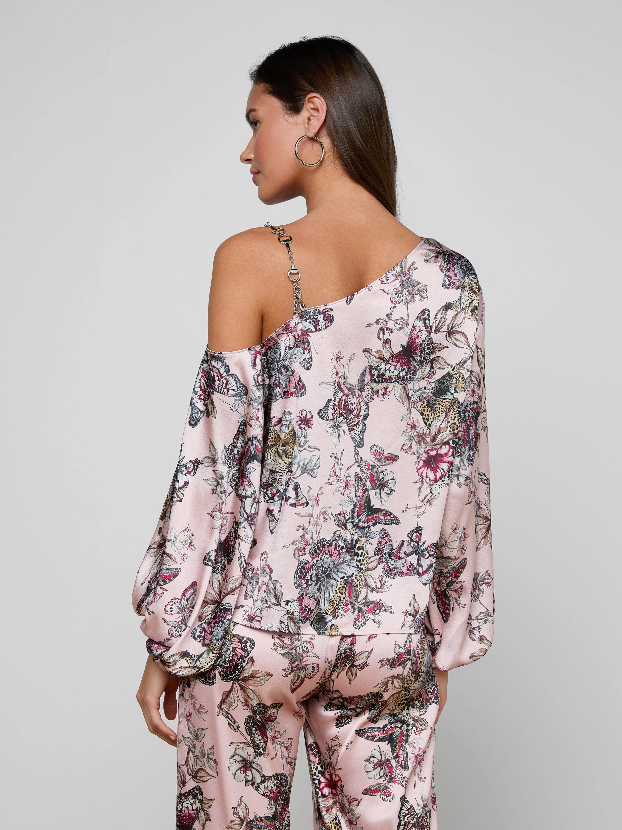 L'AGENCE - Asami Chain One - Shoulder Blouse - Image 5