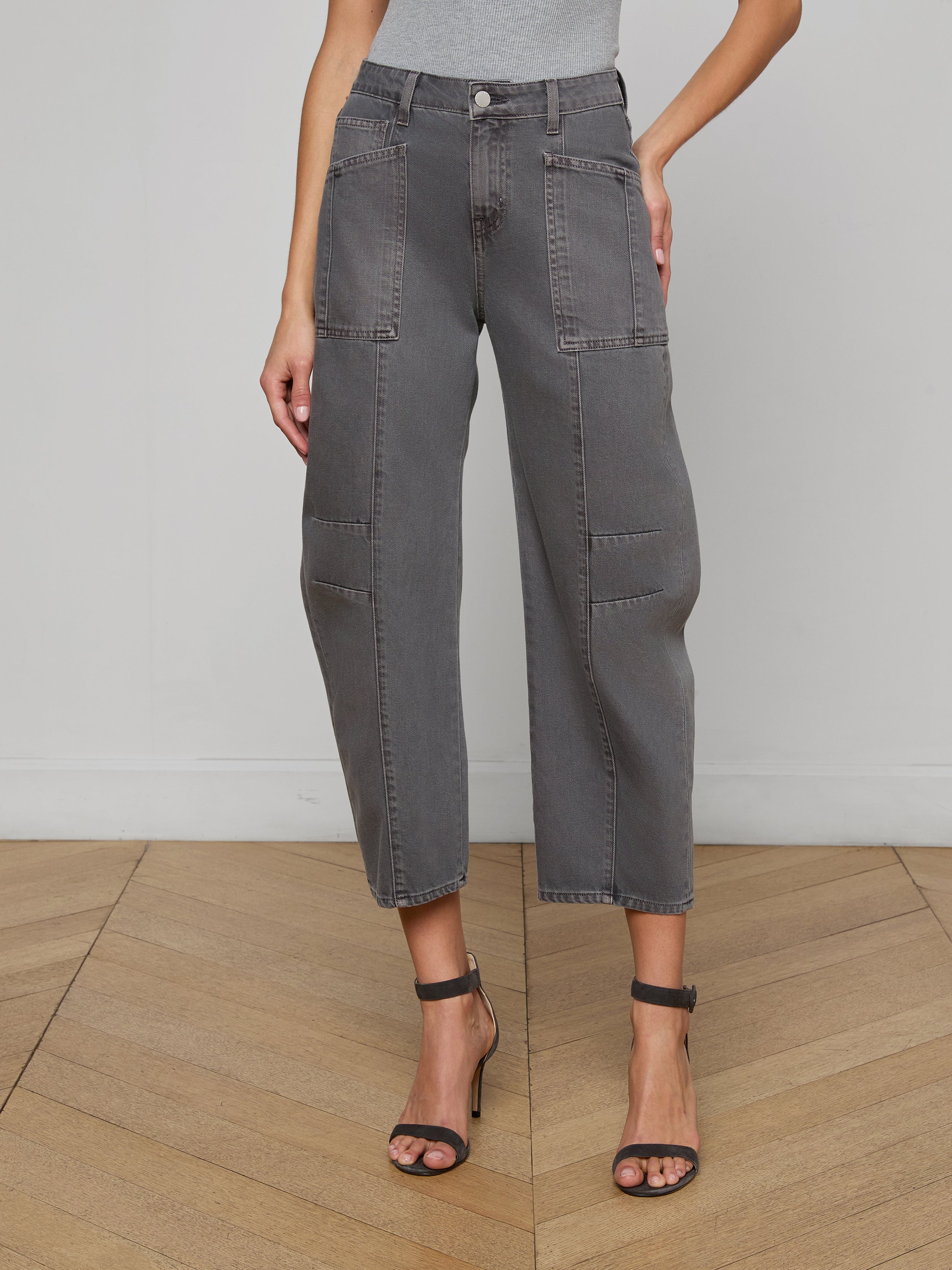 L'AGENCE - Cody Cropped Barrel - Leg Jean - Image 2