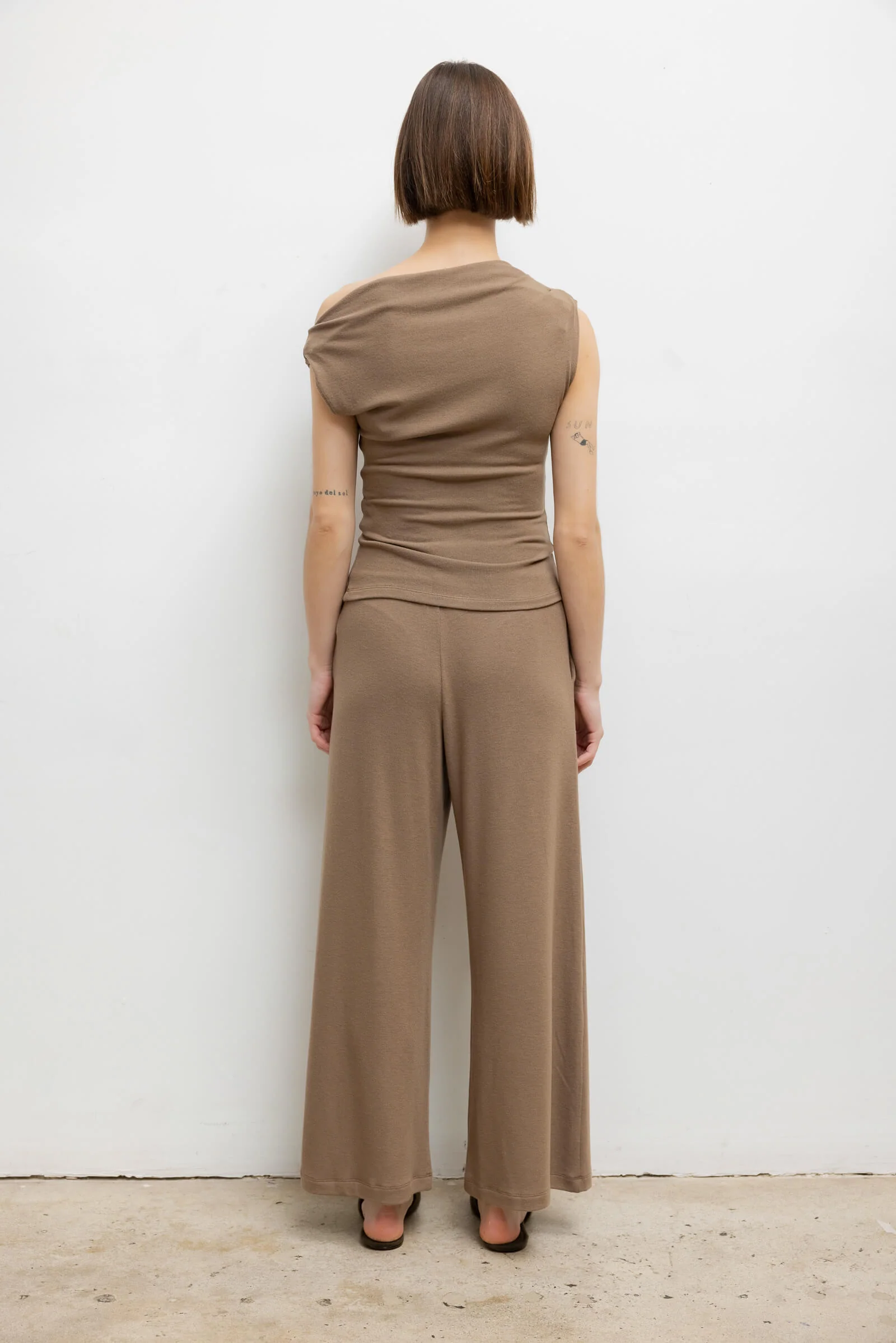 Leset - Lauren Ruched Asymmetrical Shoulder Top - Image 7