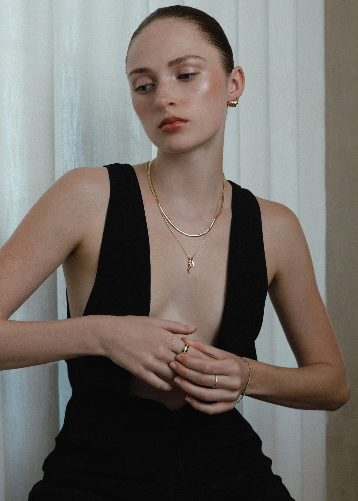 Kinn - Lucky Number Charm Pendant - Image 4