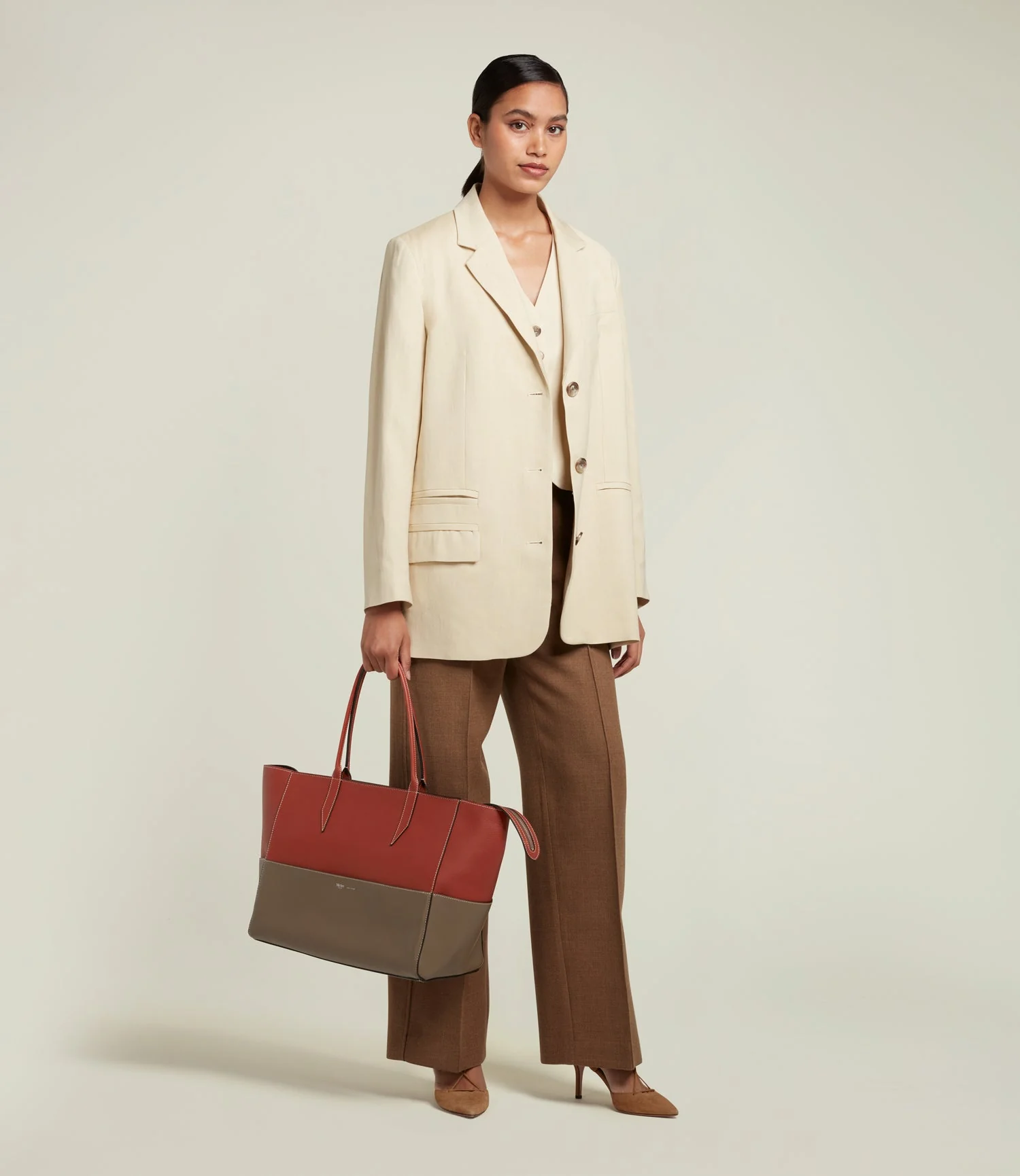 Metier - Incognito 36 Cabas Smooth Calfskin Sienna Taupe - Image 4