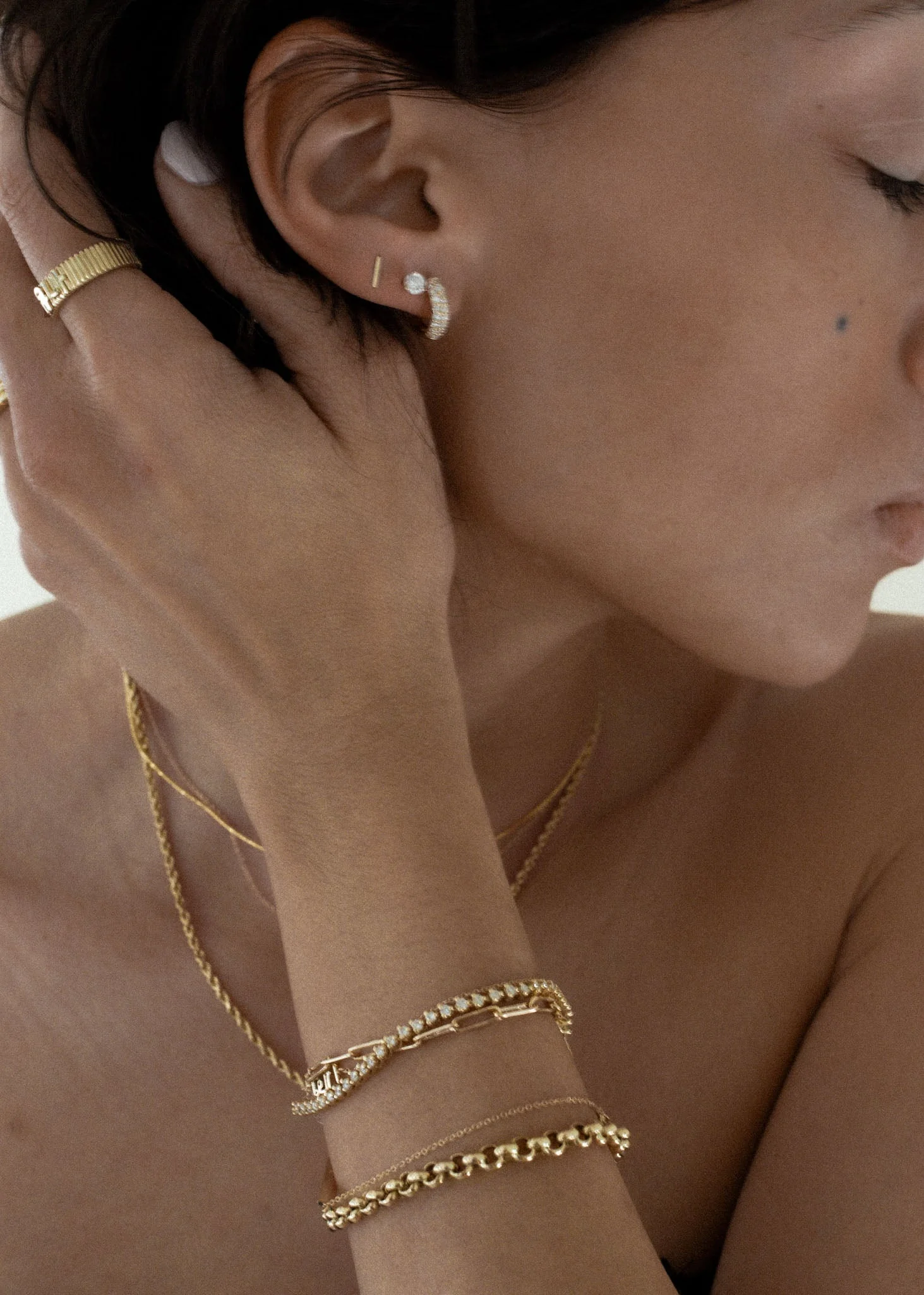 Kinn - Micro Bar Stud Earrings - Image 4