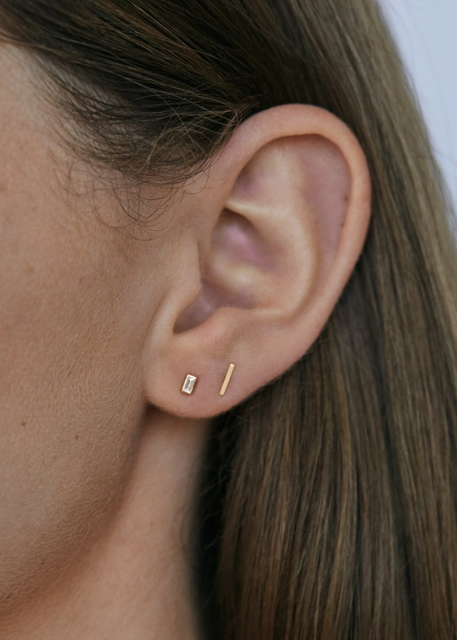 Kinn - Micro Bar Stud Earrings - Image 5