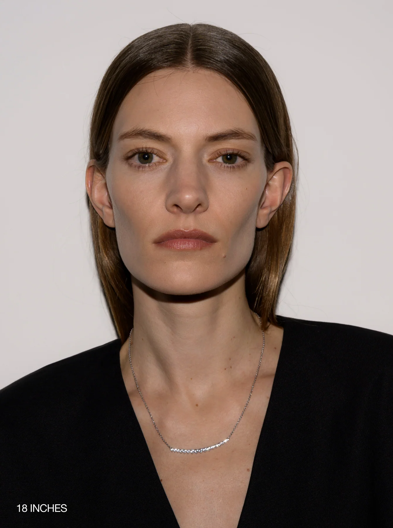 Dorsey - LARGE CURVE NECKLACE IN LAB WHITE SAPPHIRE - Image 3