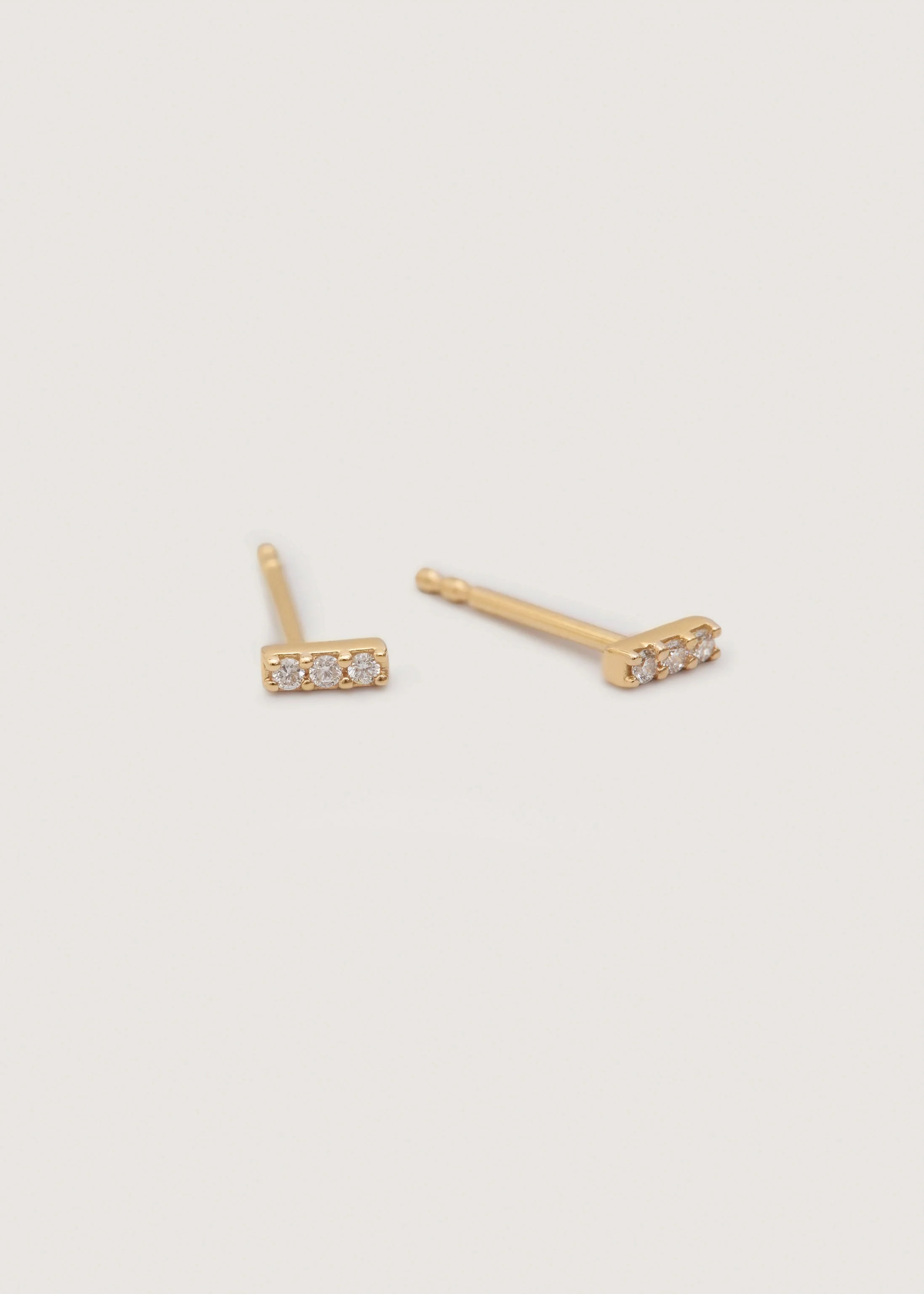 Kinn - Penelope Bar Stud Earrings Diamond - Image 3