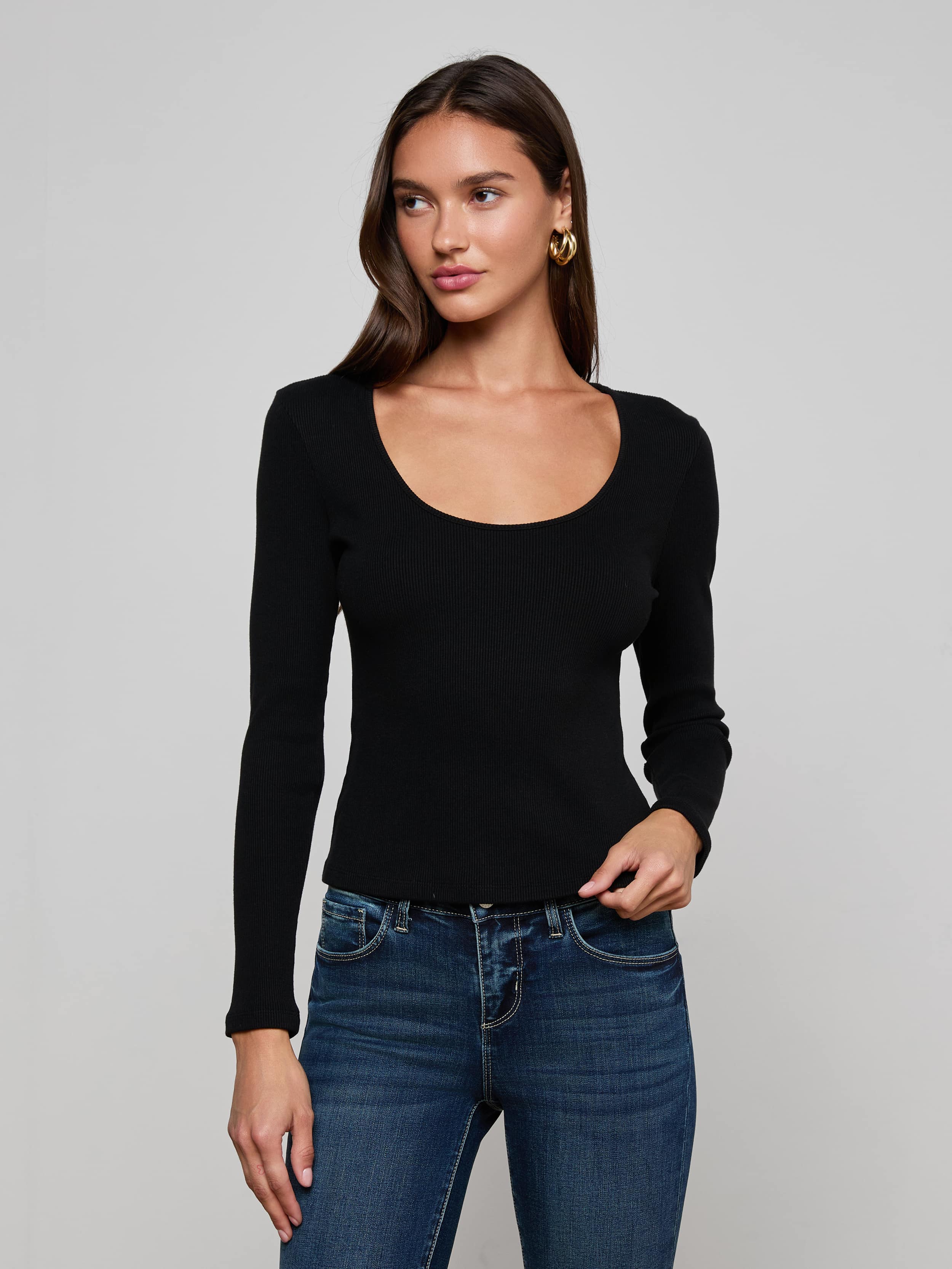 L'AGENCE - Scarlet Scoopneck Tee - Image 7