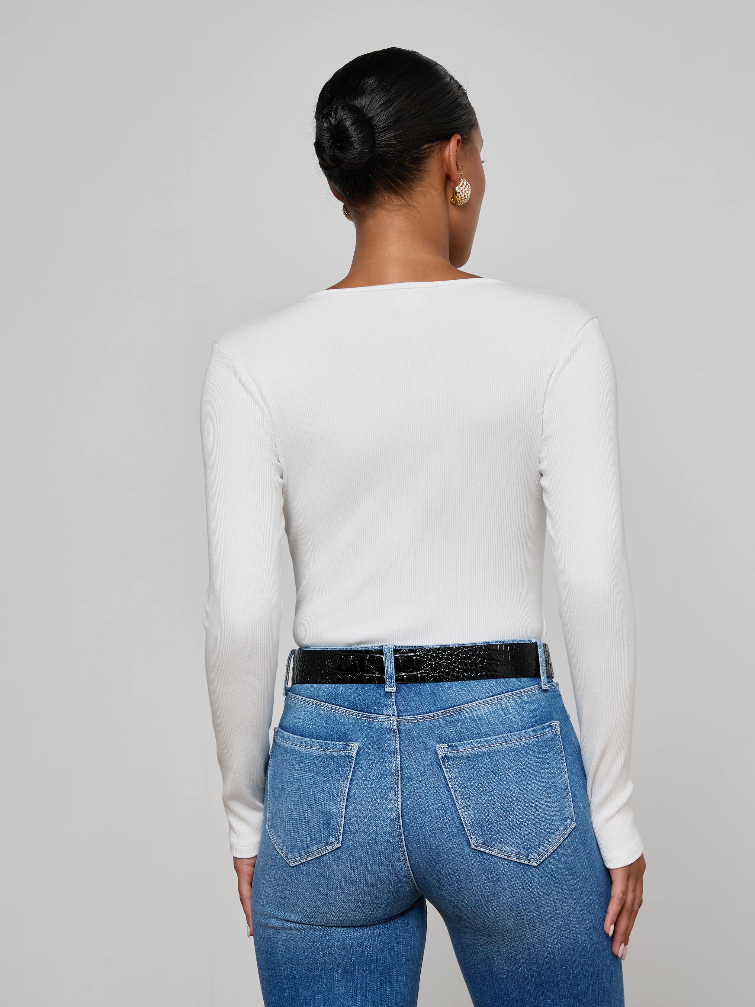 L'AGENCE - Scarlet Scoopneck Tee - Image 10
