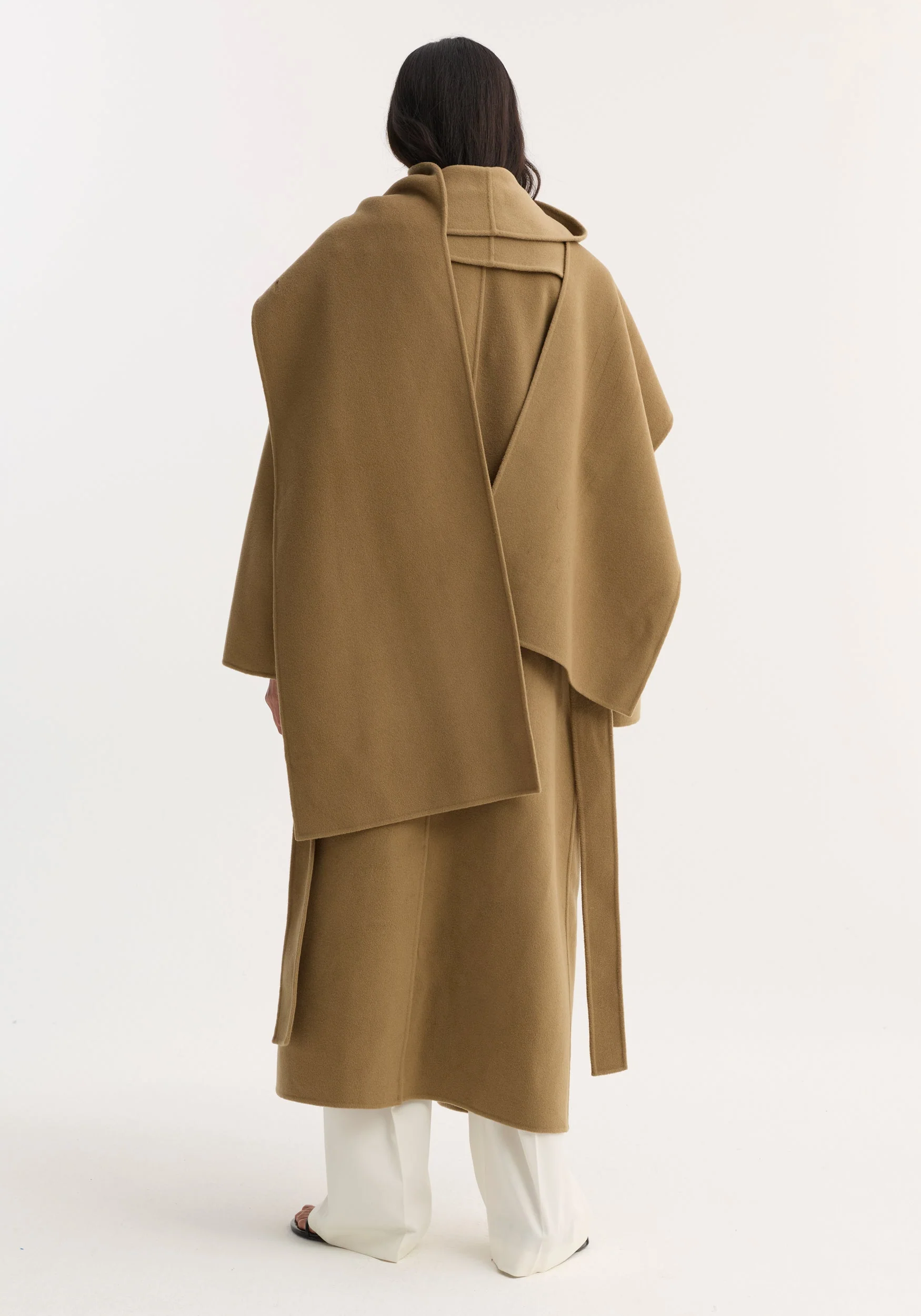 ROHE - Signature double - faced scarf coat | camel - Image 6