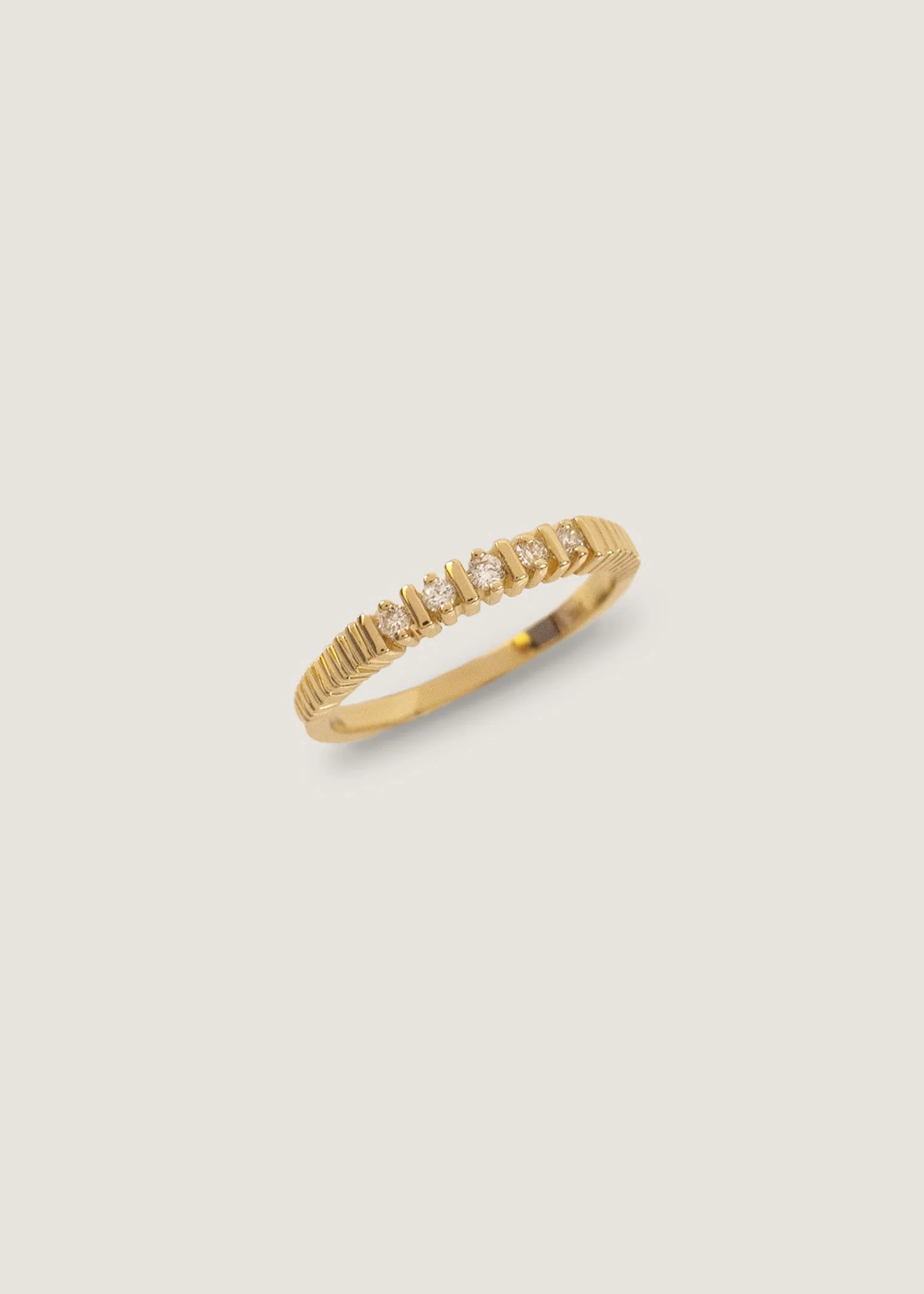 Kinn - Solis Ribbed Five Diamond Ring - Image 3