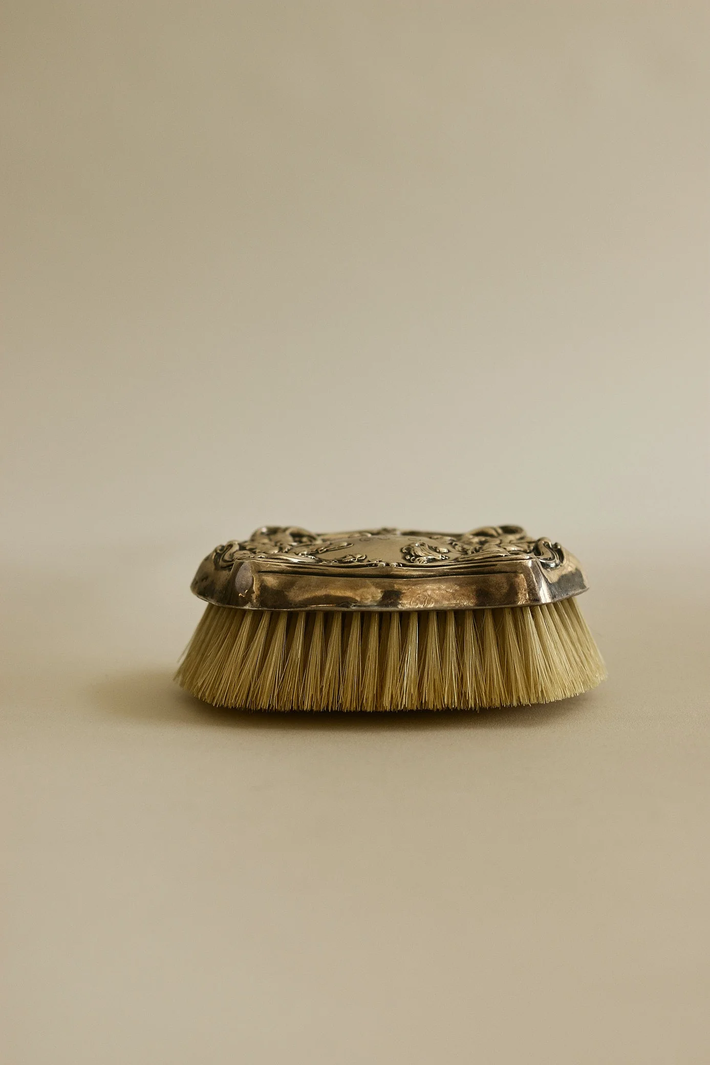 Kinn - Sterling Brush - Image 3