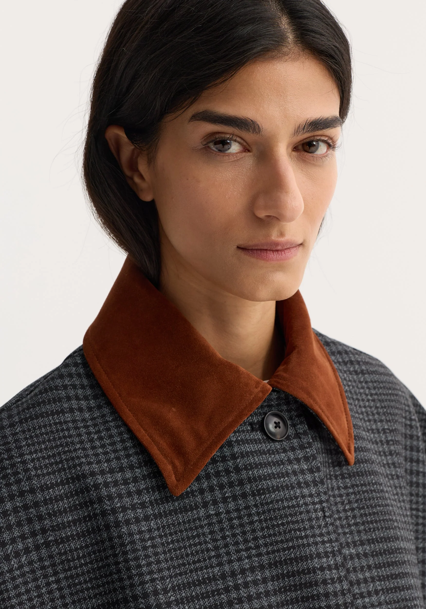 ROHE - Suede collar check coat | black / grey check - Image 5