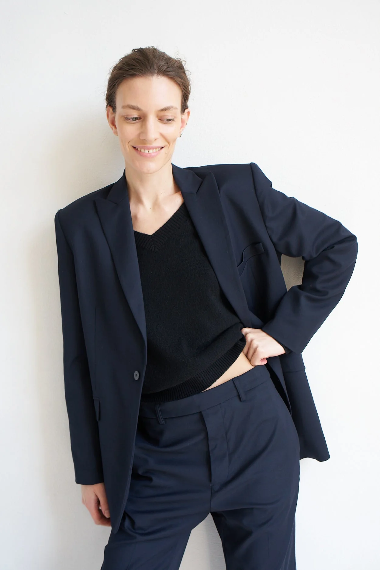 Jamie Haller - The Julius Blazer in Dark Navy - Image 13