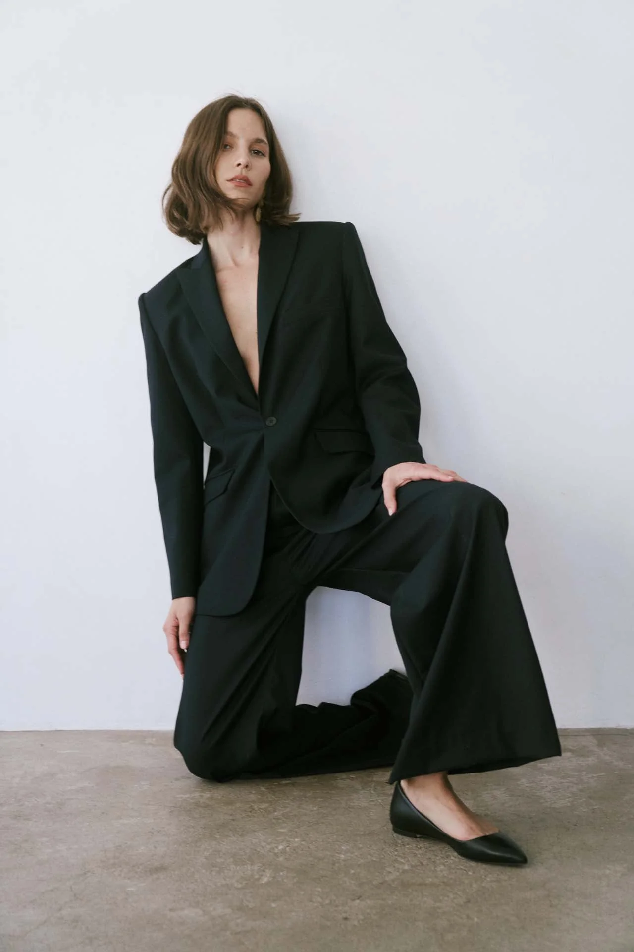 Jamie Haller - The Julius Blazer in Dark Navy - Image 24