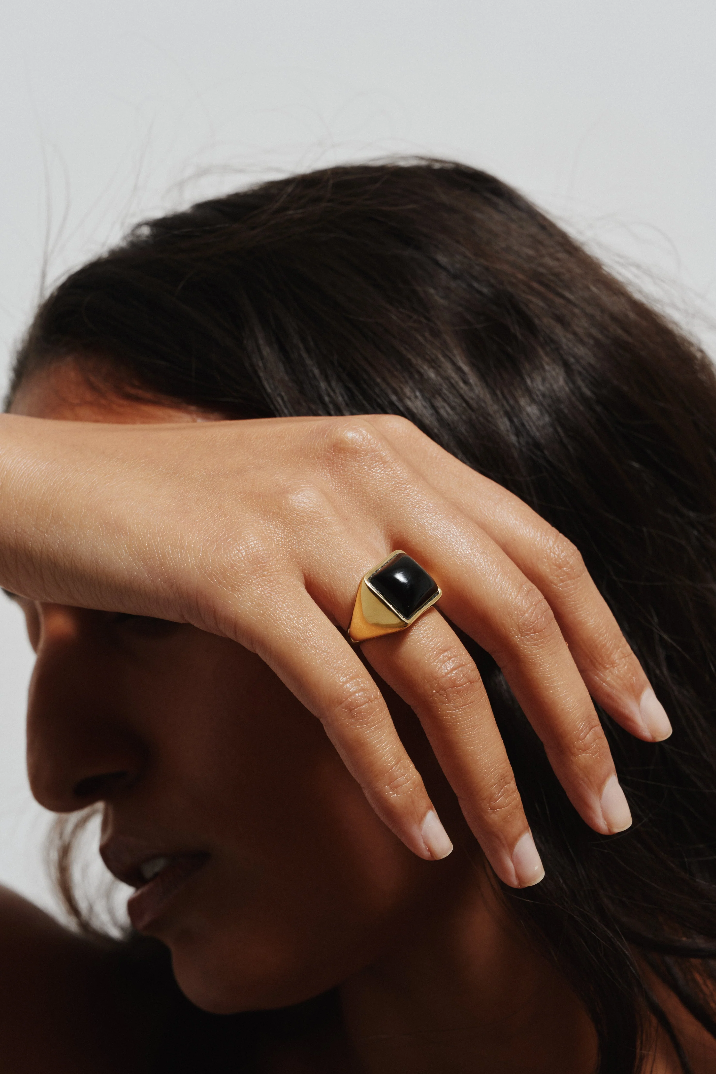 Jamie Haller - The Luques Square Signet Ring in Onyx - Image 16