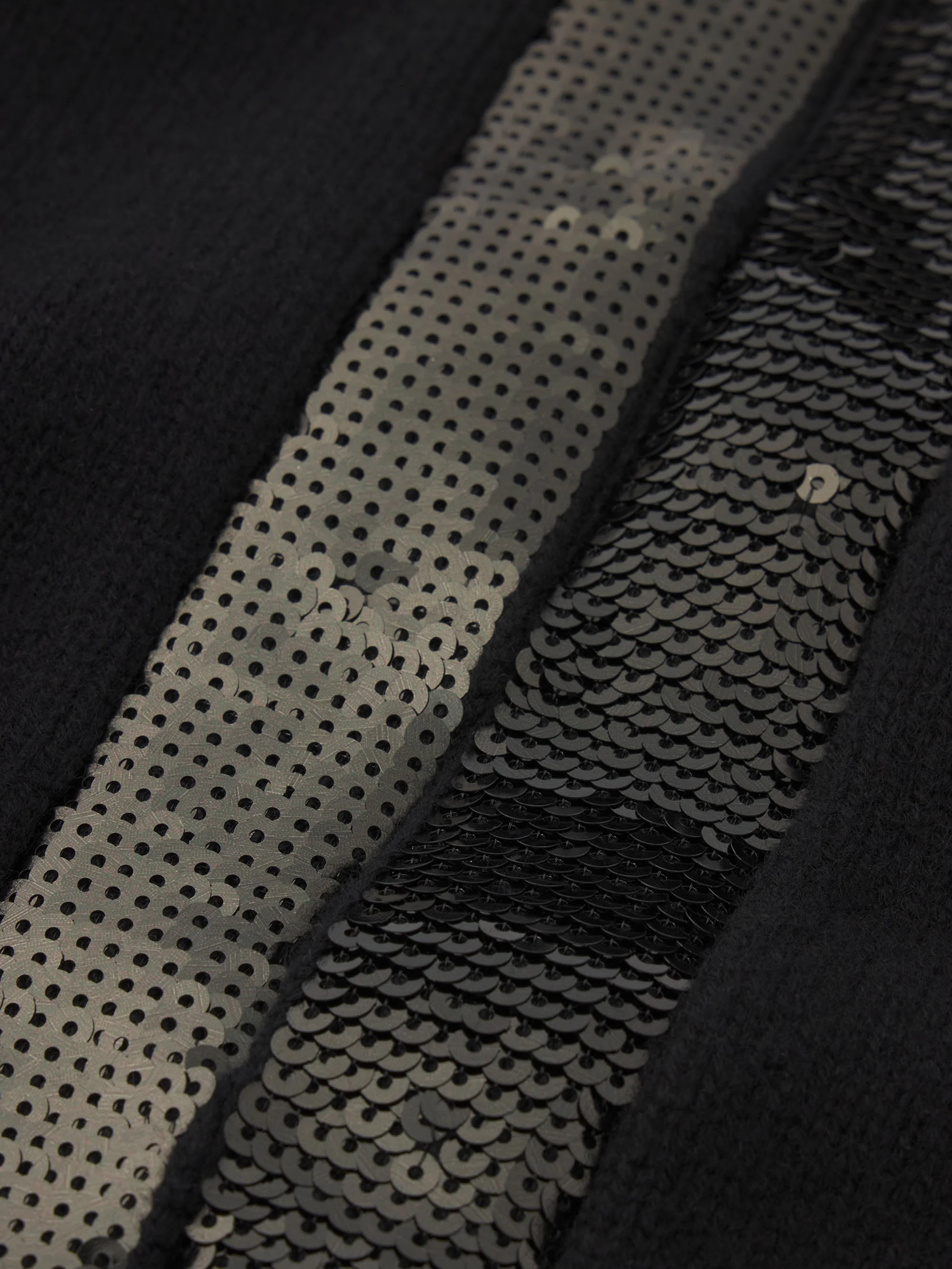FRAME - The Sequin Trim Cardigan - Image 4