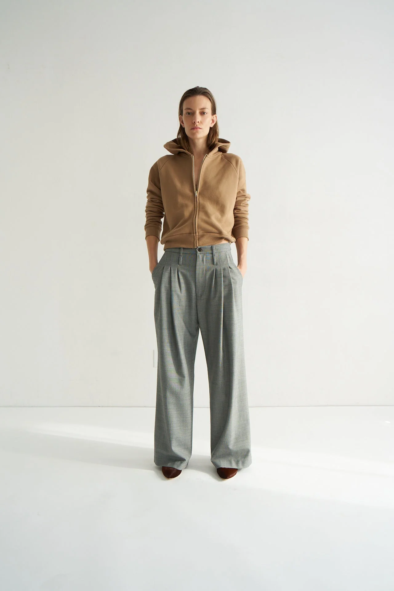 Jamie Haller - The Triple Pleat Trouser in Pepper - Image 16