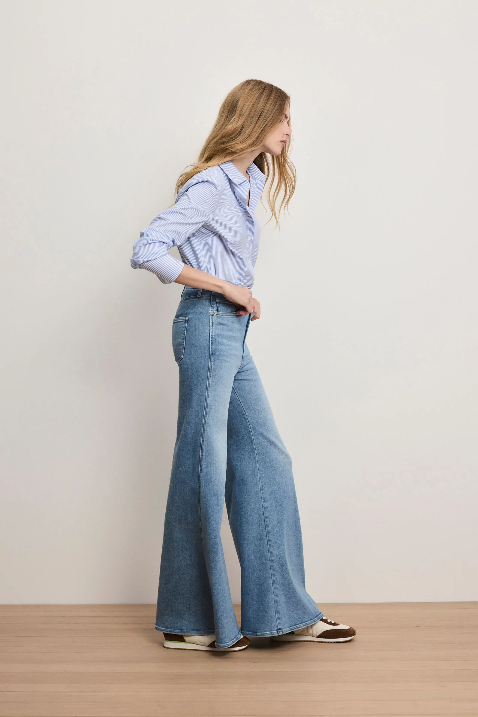 Veronica Beard - Jesse Ultra - Flare Jean - Image 3