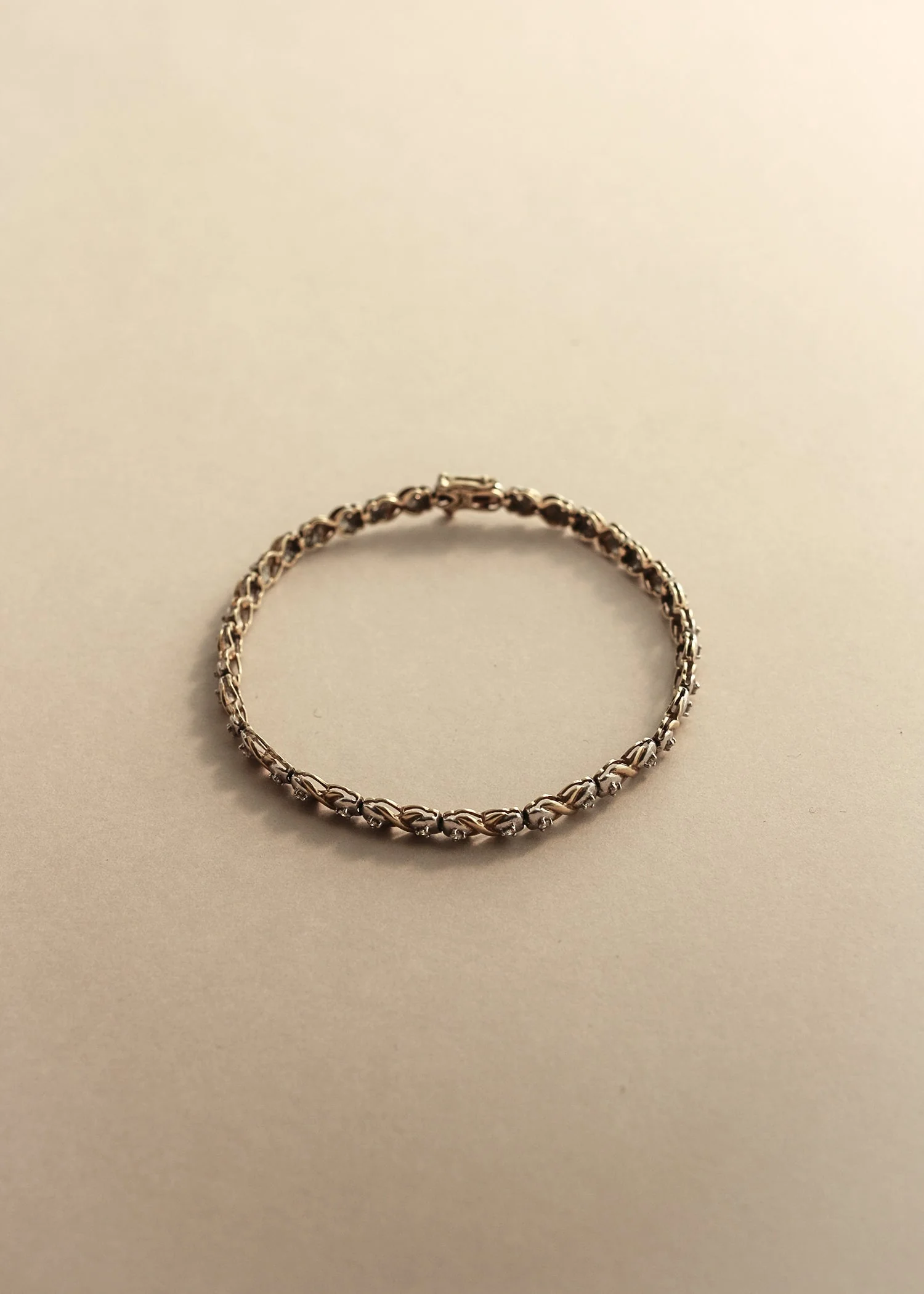 Kinn - Vintage 10K Two Tone X Link Tennis Bracelet - Image 2