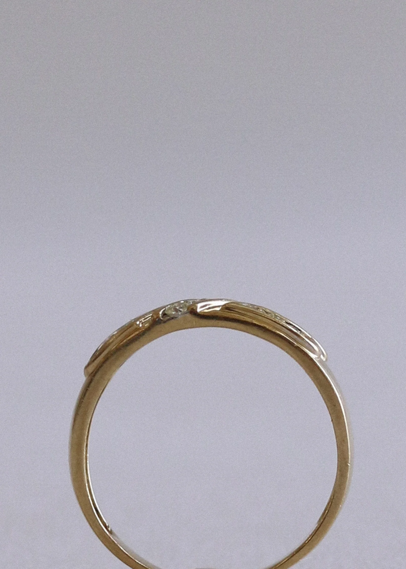 Kinn - Vintage Diagonal Channel Diamond 14k Ring - Image 2