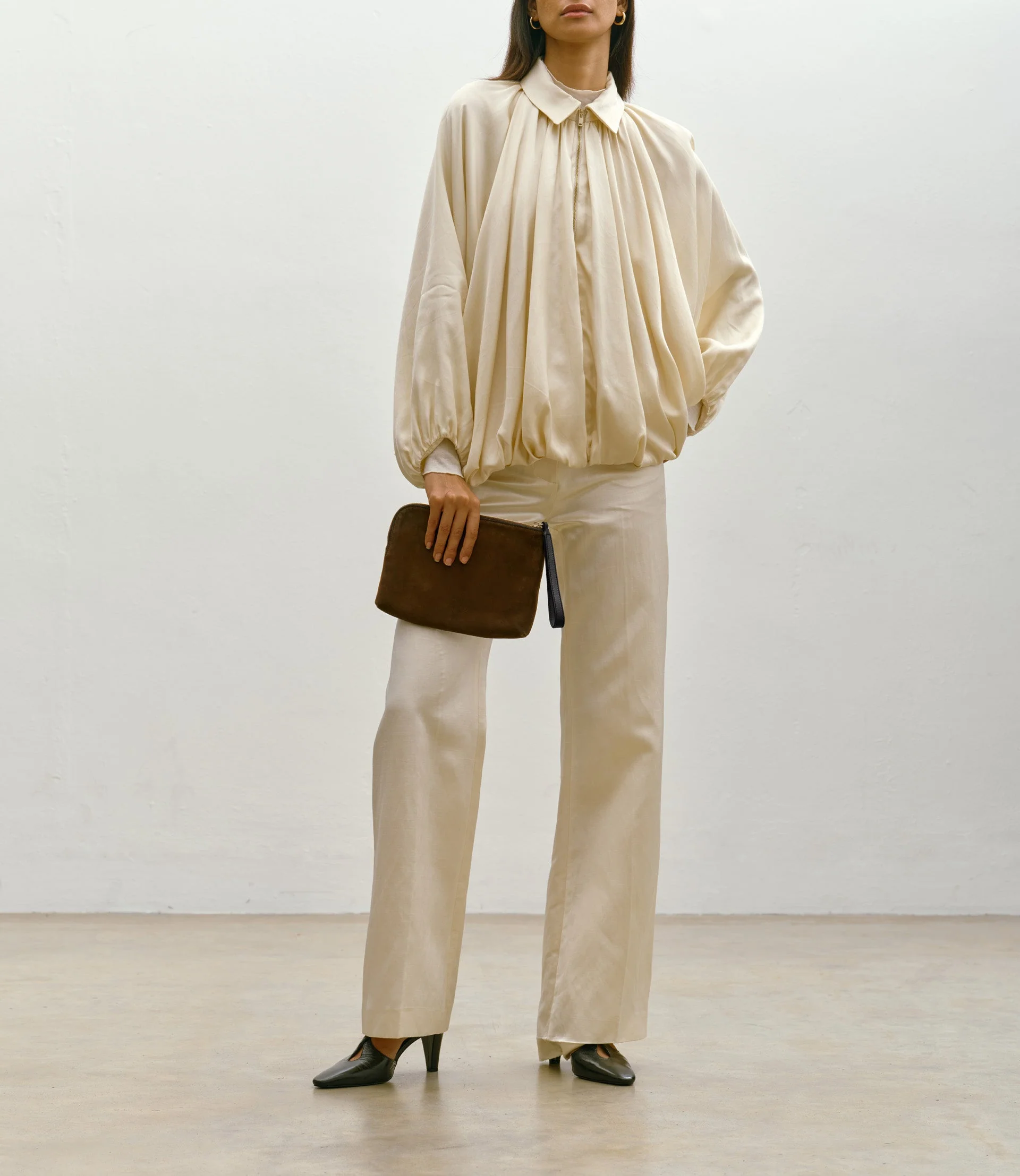 Metier - Wristlet Clutch Nubuck Chocolate with Elvis Cacao - Image 5